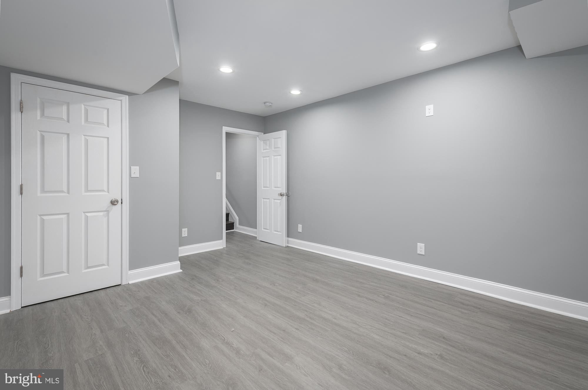 BROADWAY EAST - Residential