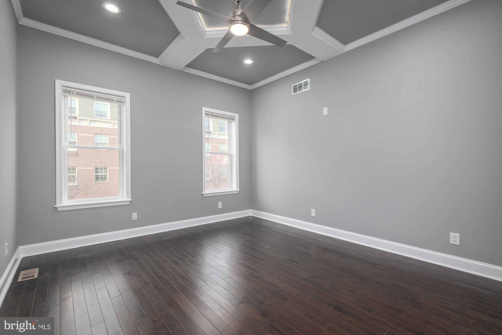 BROADWAY EAST - Residential