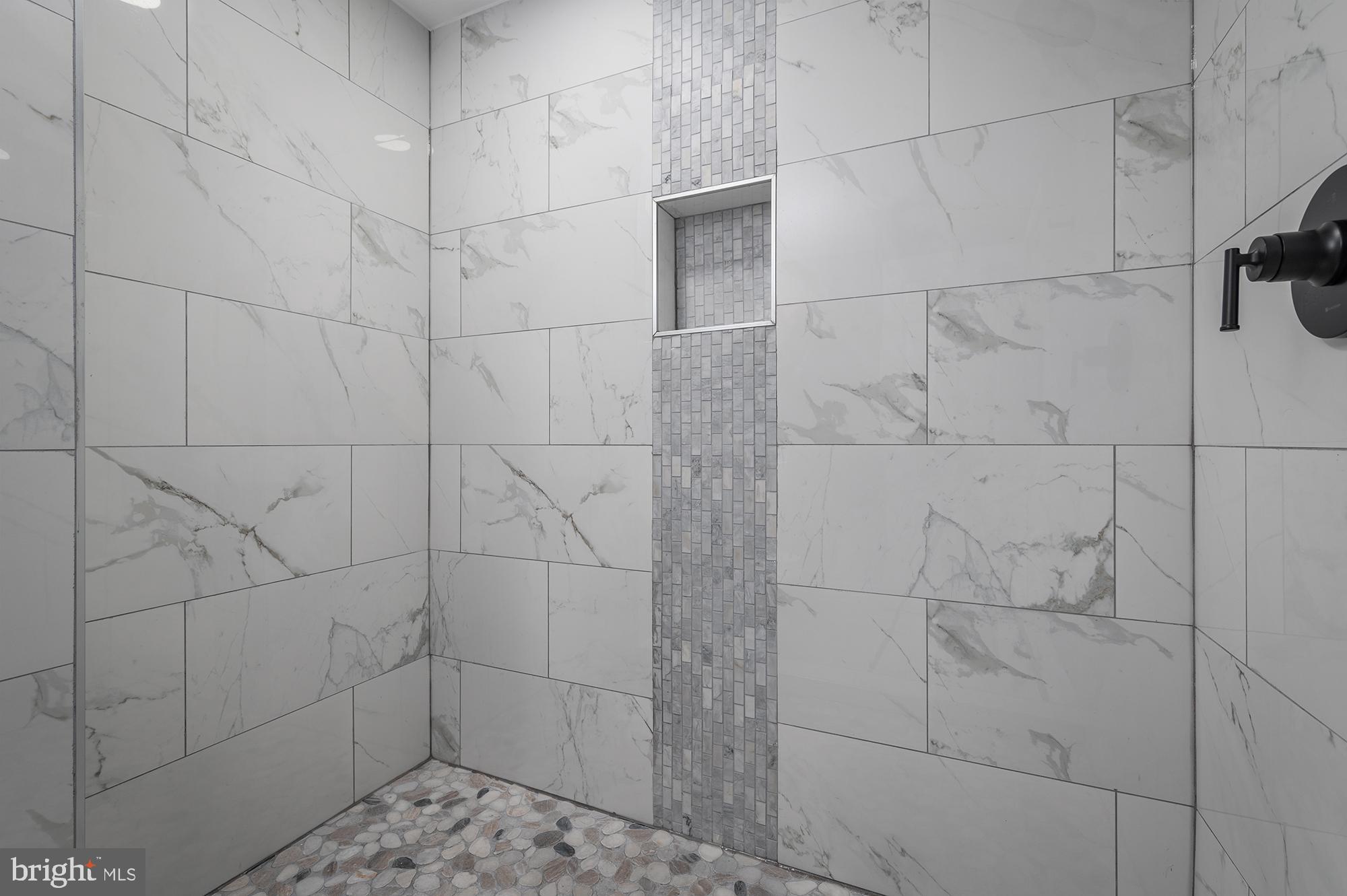 BROADWAY EAST - Residential