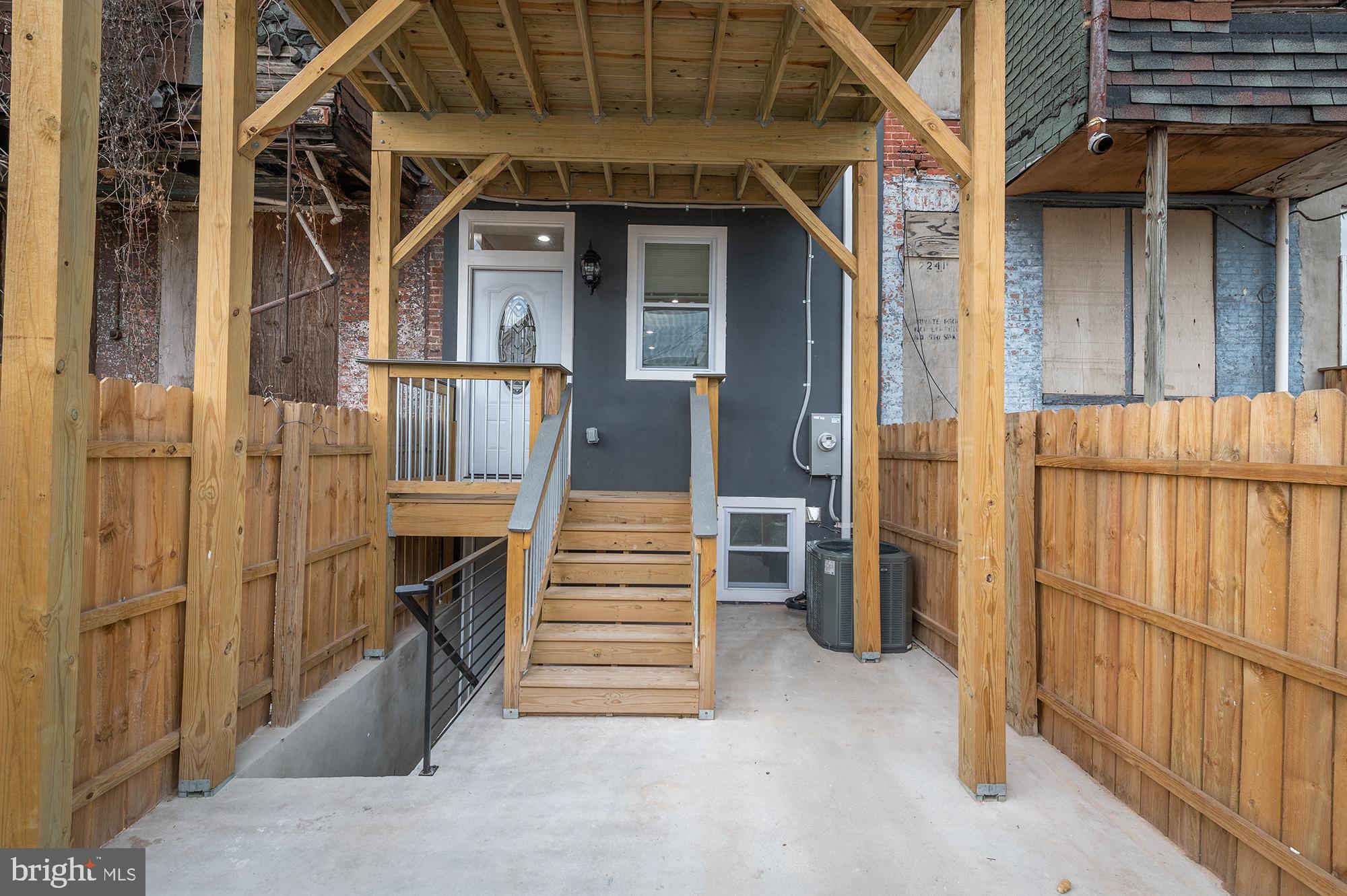 BROADWAY EAST - Residential