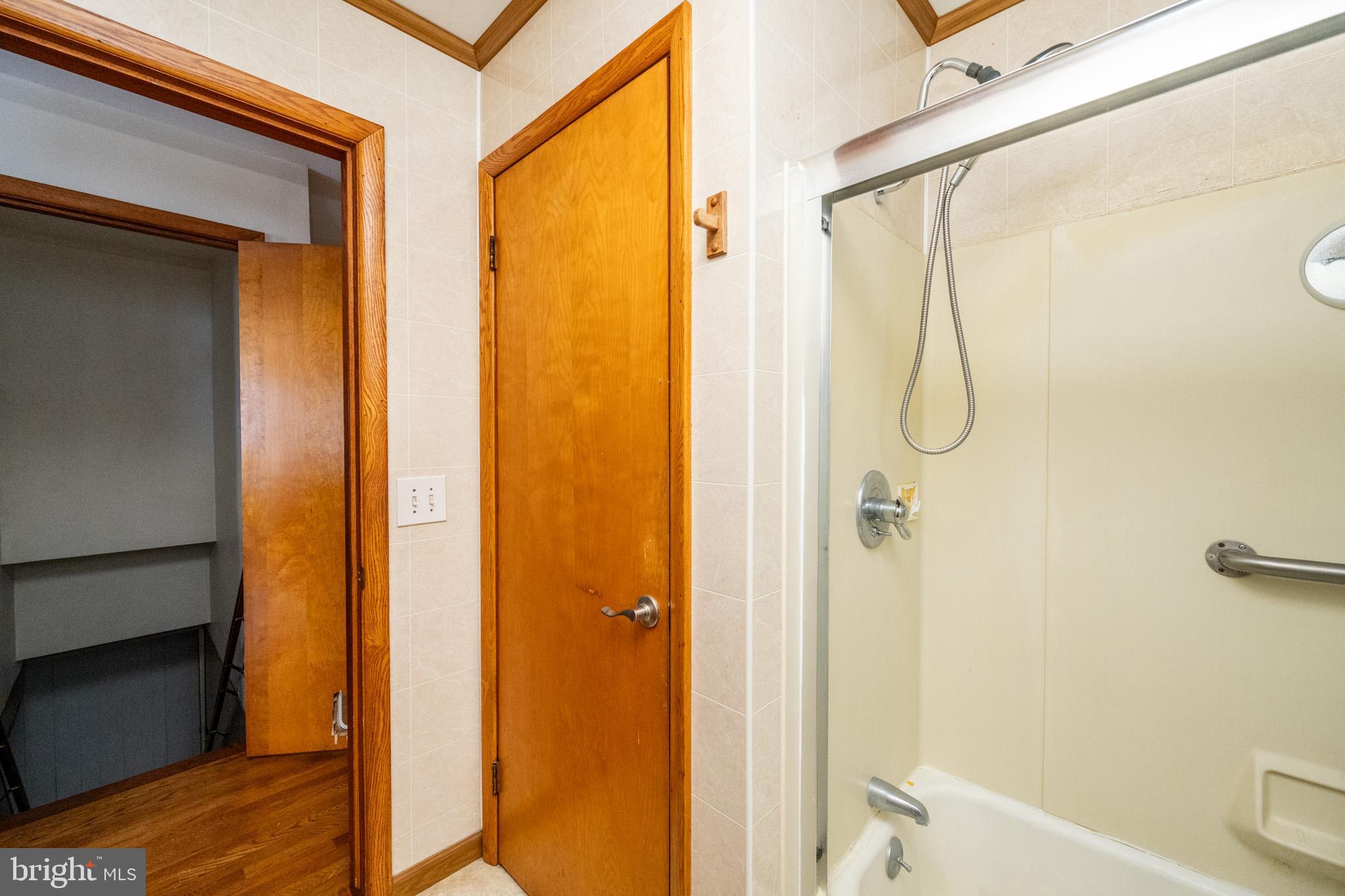 MT LAKE PARK - Residential