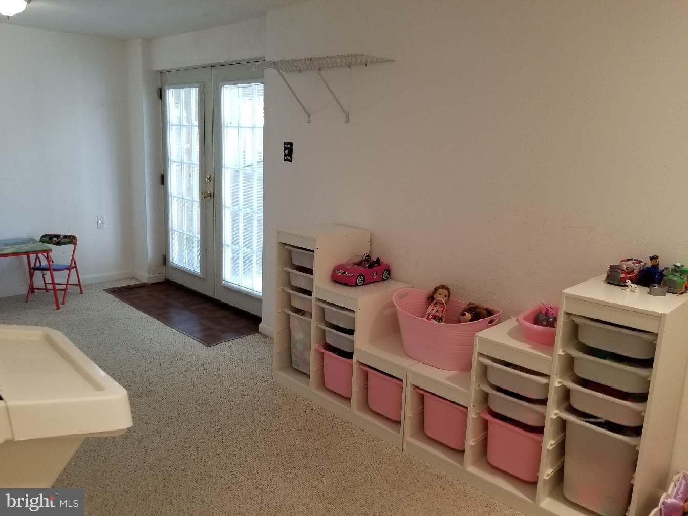 WHISPERING WOODS - Residential