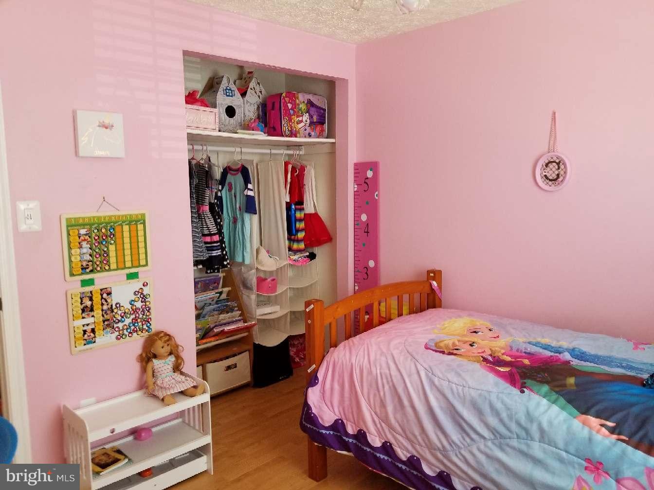 WHISPERING WOODS - Residential