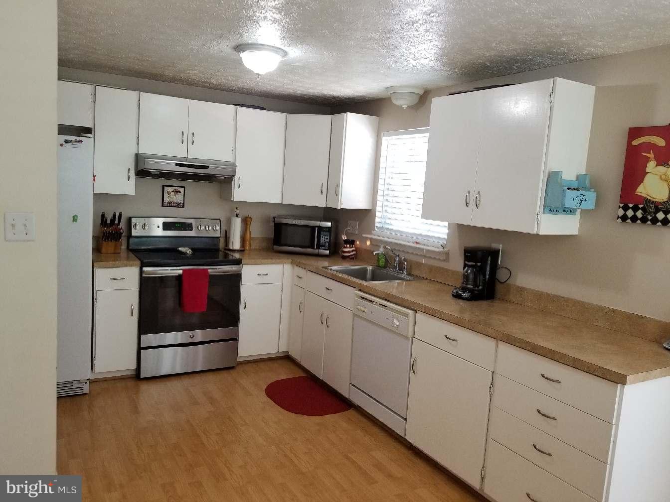 WHISPERING WOODS - Residential