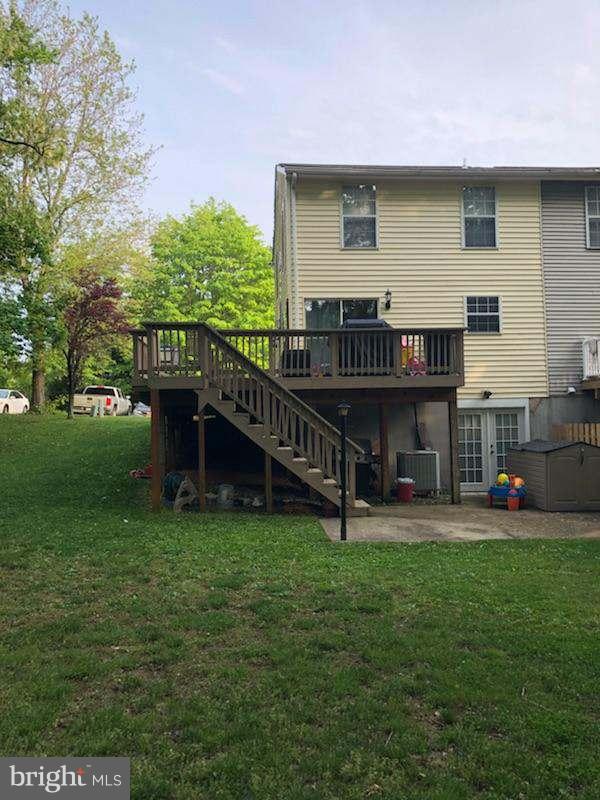 WHISPERING WOODS - Residential