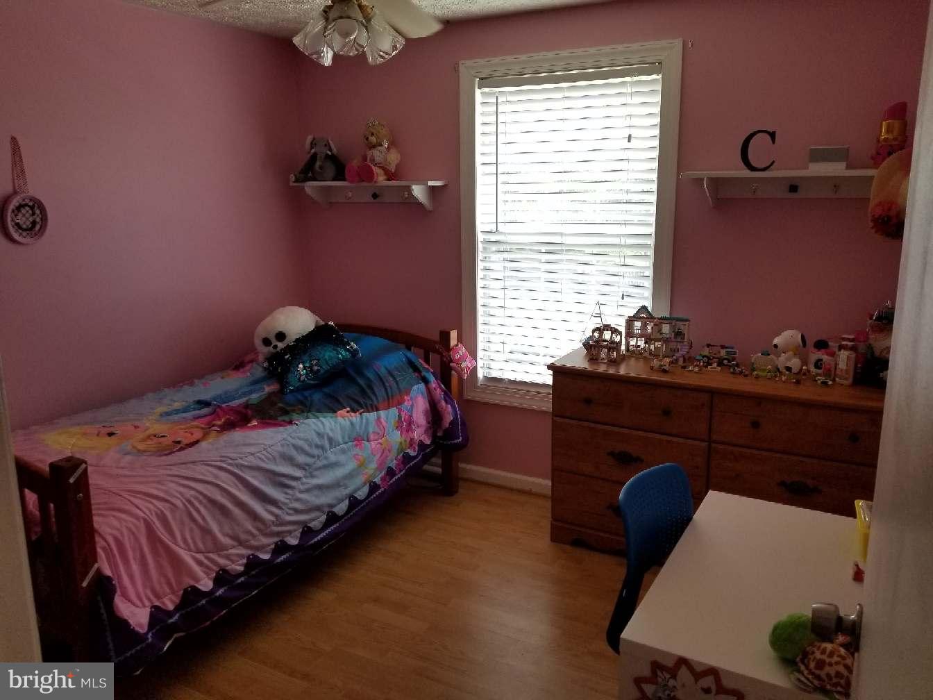 WHISPERING WOODS - Residential