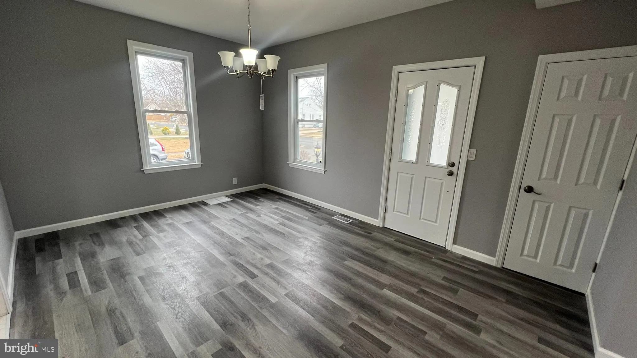 Lindenwold, New Jersey 08021, United States, 4 Bedrooms Bedrooms, ,2 BathroomsBathrooms,Residential,Active,252306