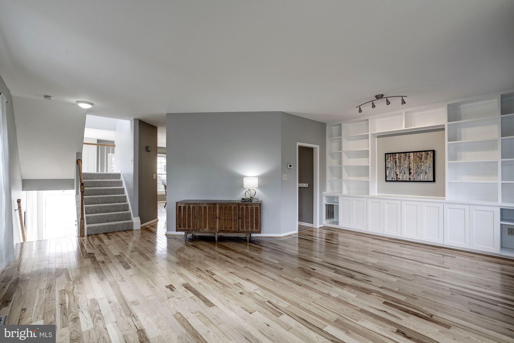 LIFESTYLE AT SULLY STATION - Residential