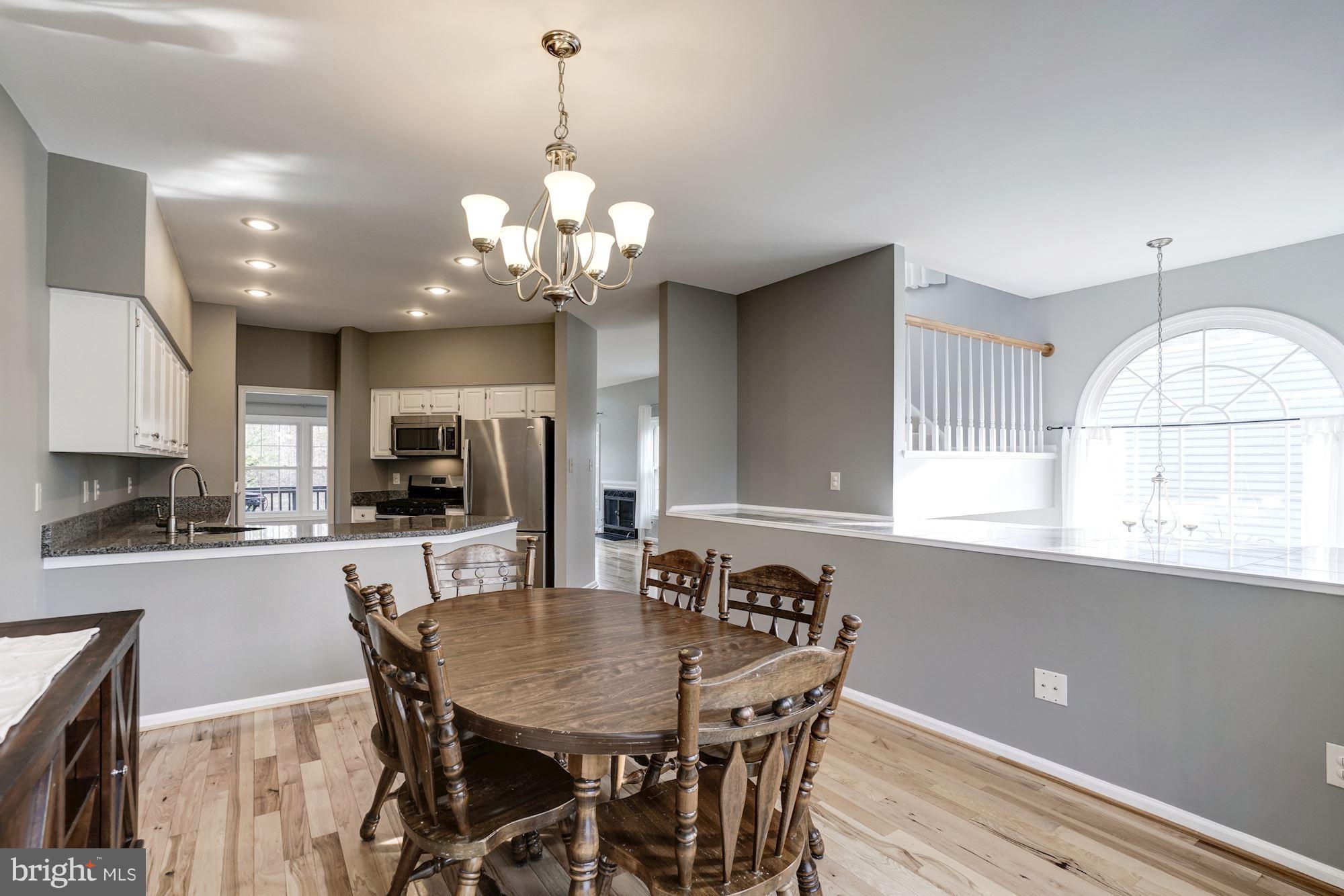 LIFESTYLE AT SULLY STATION - Residential