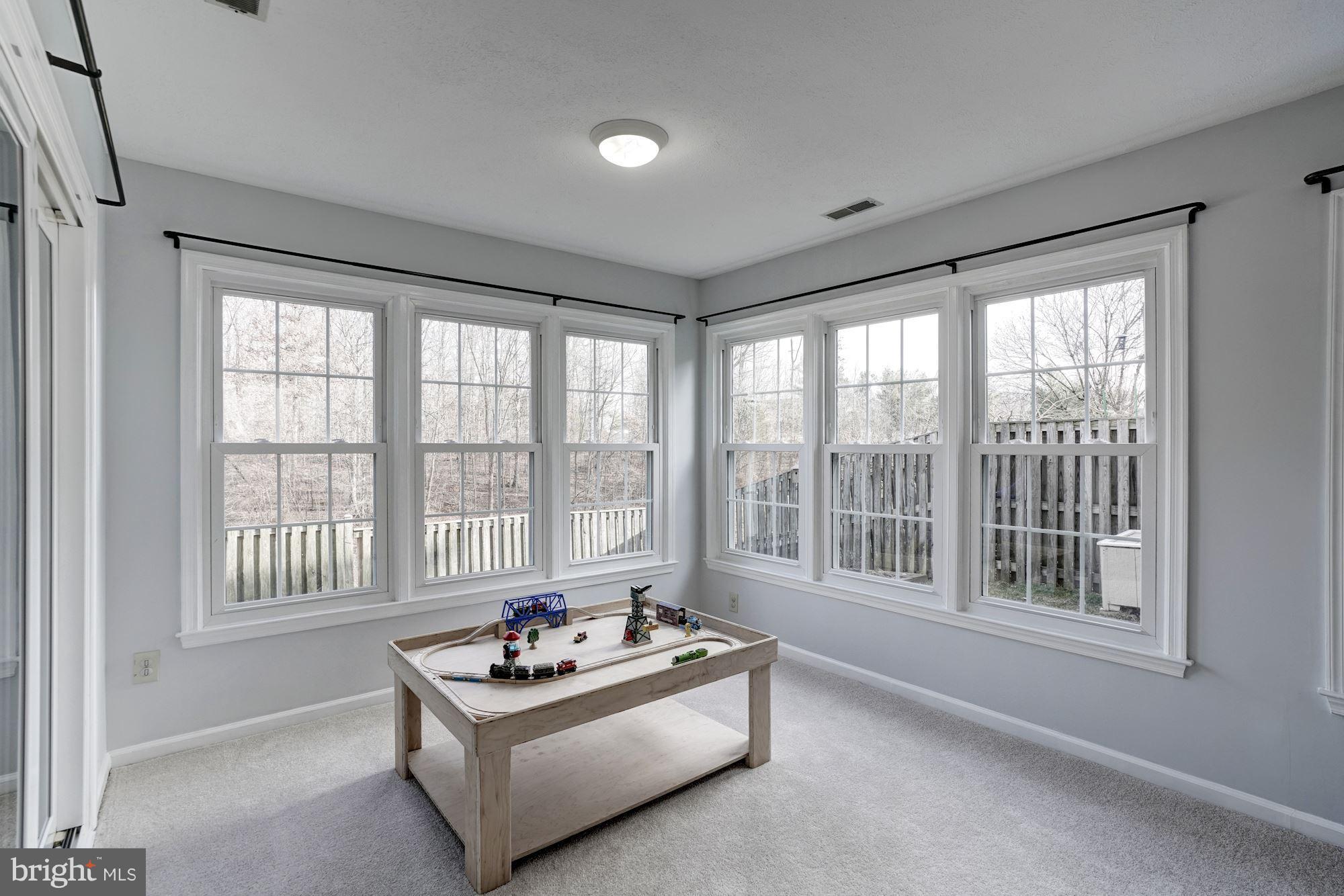 LIFESTYLE AT SULLY STATION - Residential