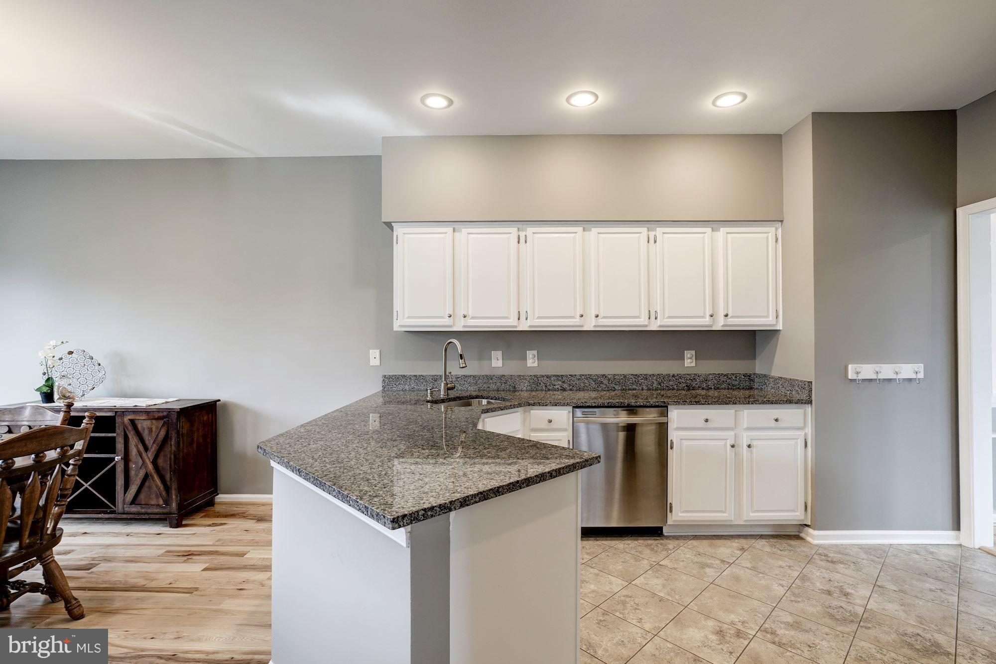 LIFESTYLE AT SULLY STATION - Residential