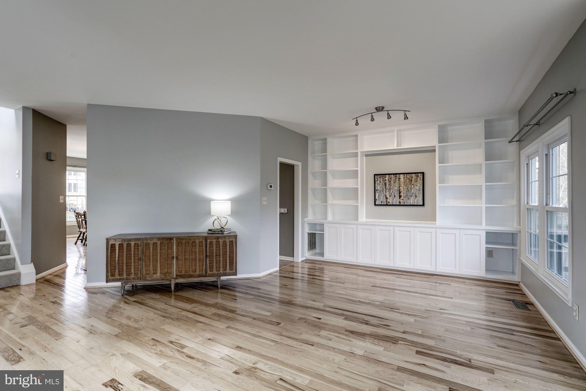 LIFESTYLE AT SULLY STATION - Residential