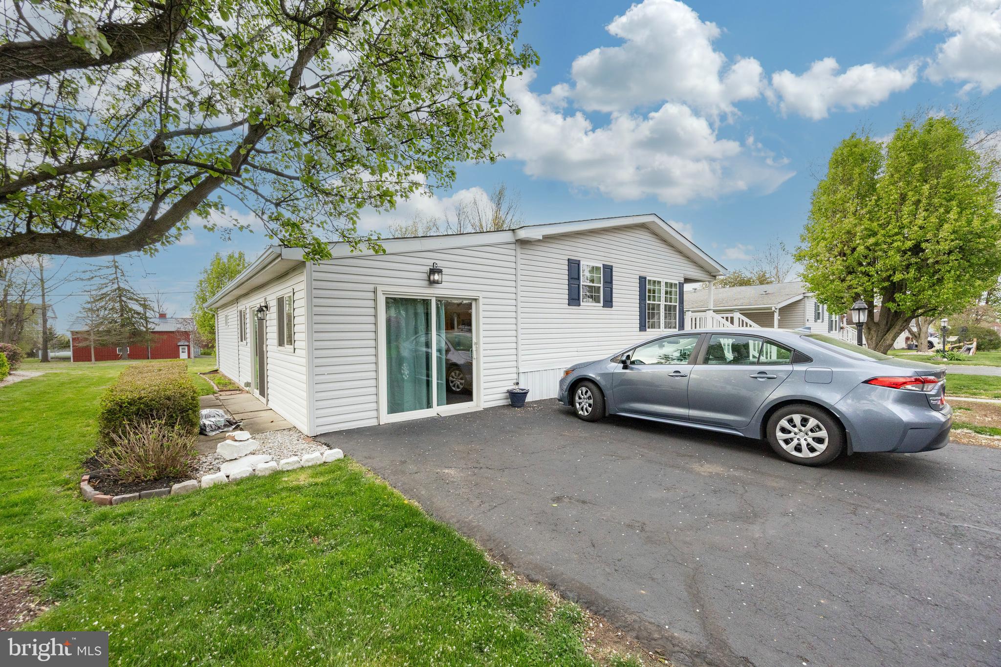 LITTLE FARM ESTATES - Residential