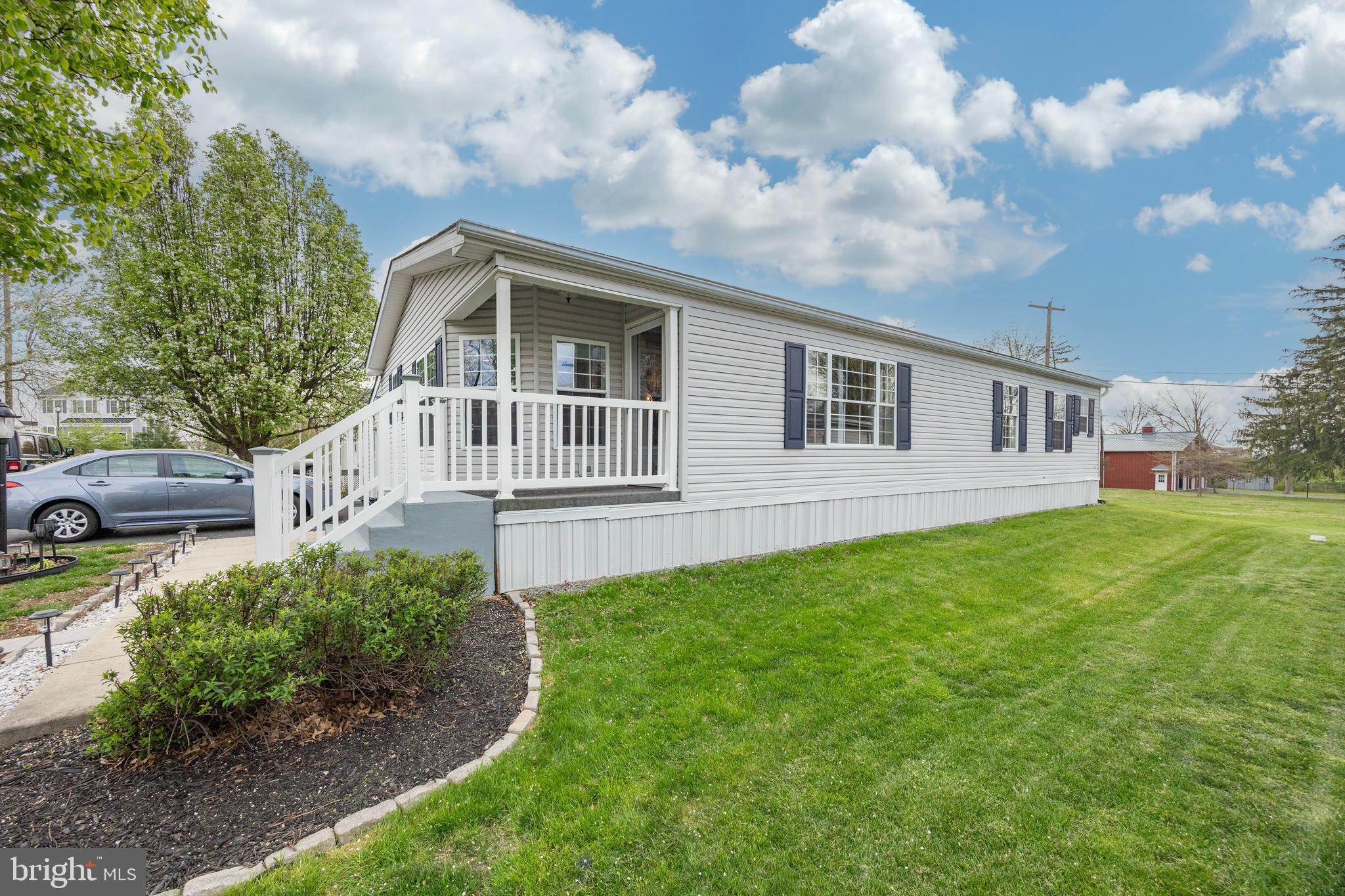 LITTLE FARM ESTATES - Residential