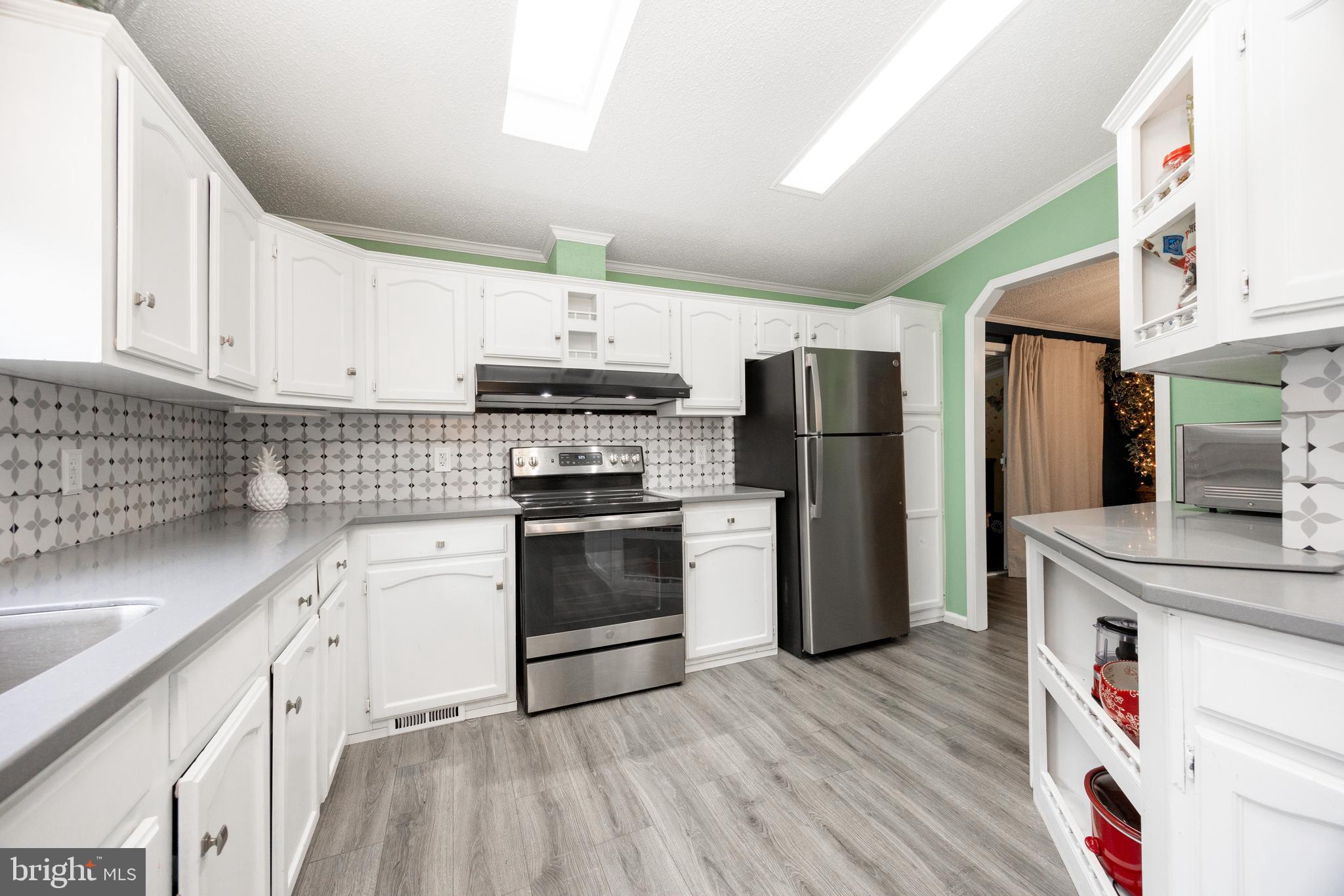 LITTLE FARM ESTATES - Residential