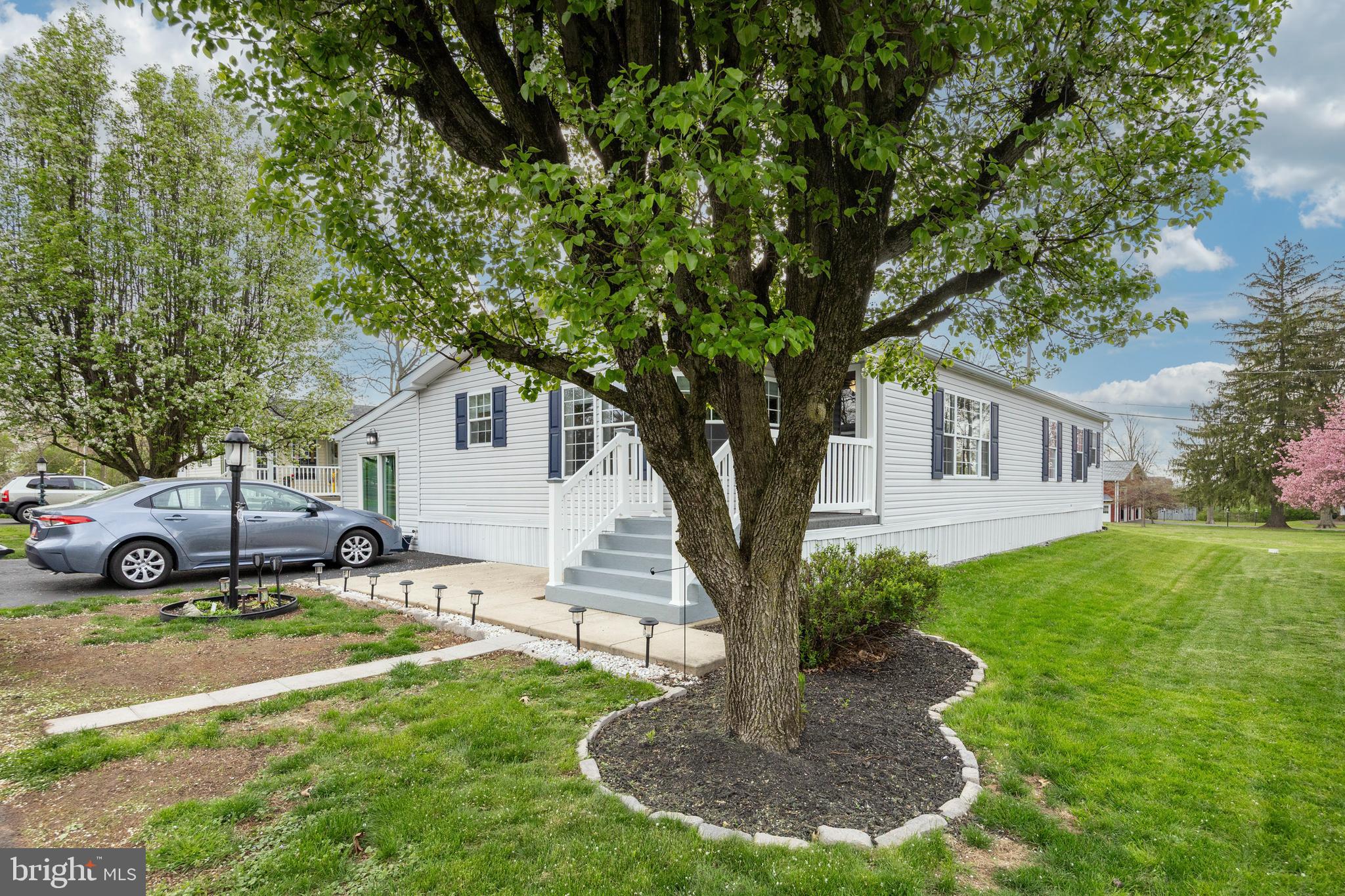 LITTLE FARM ESTATES - Residential