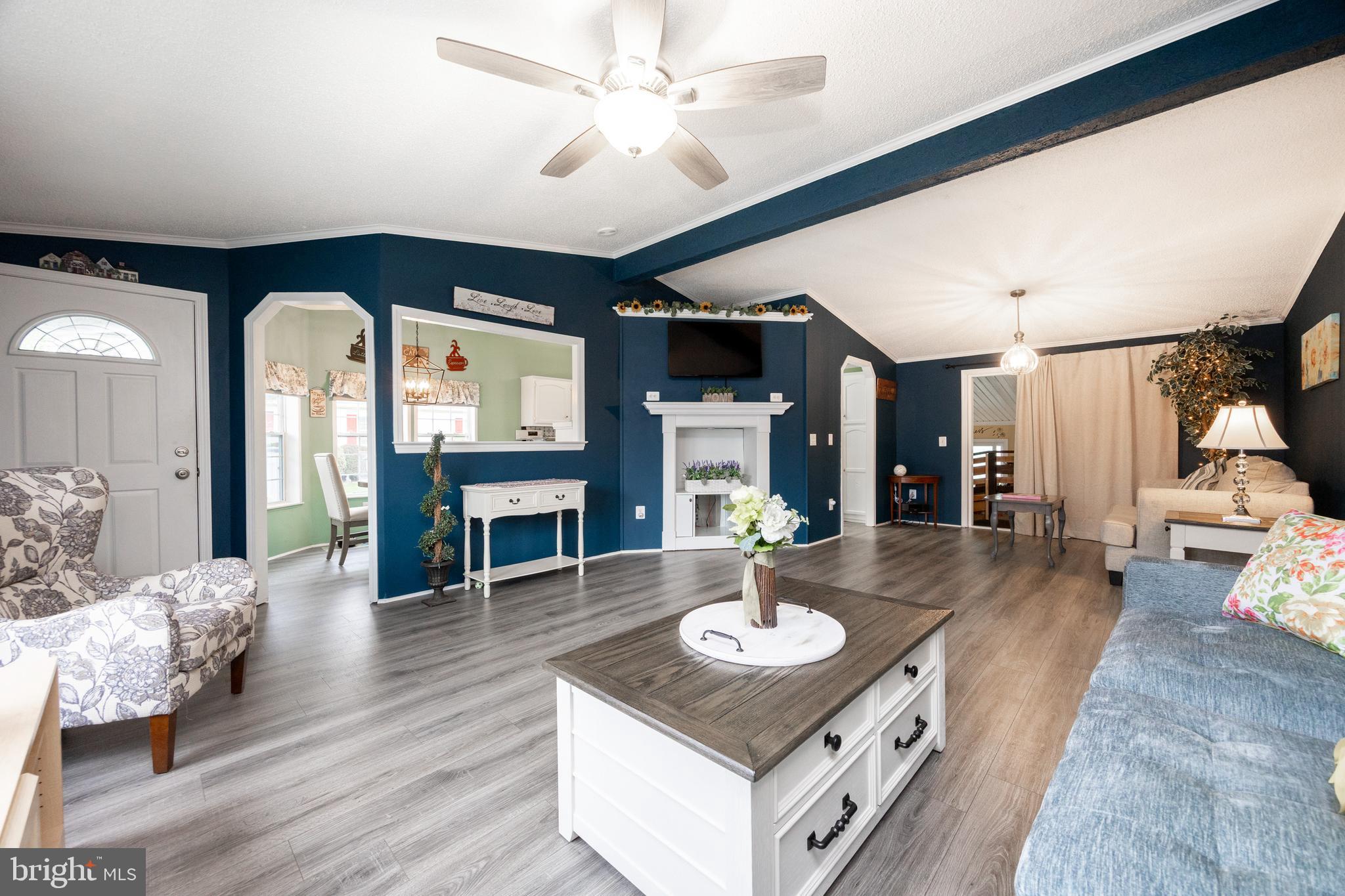 LITTLE FARM ESTATES - Residential