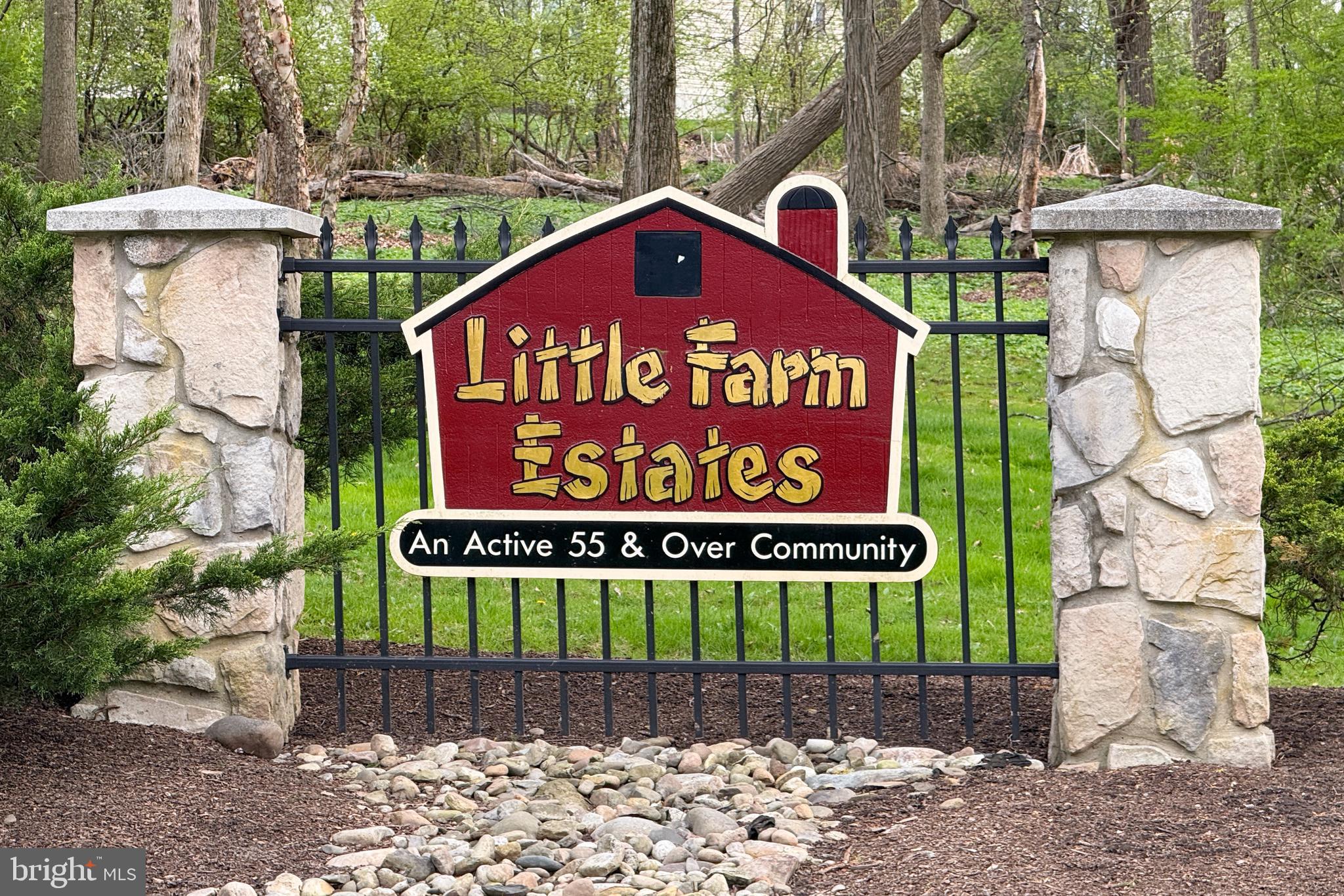 LITTLE FARM ESTATES - Residential