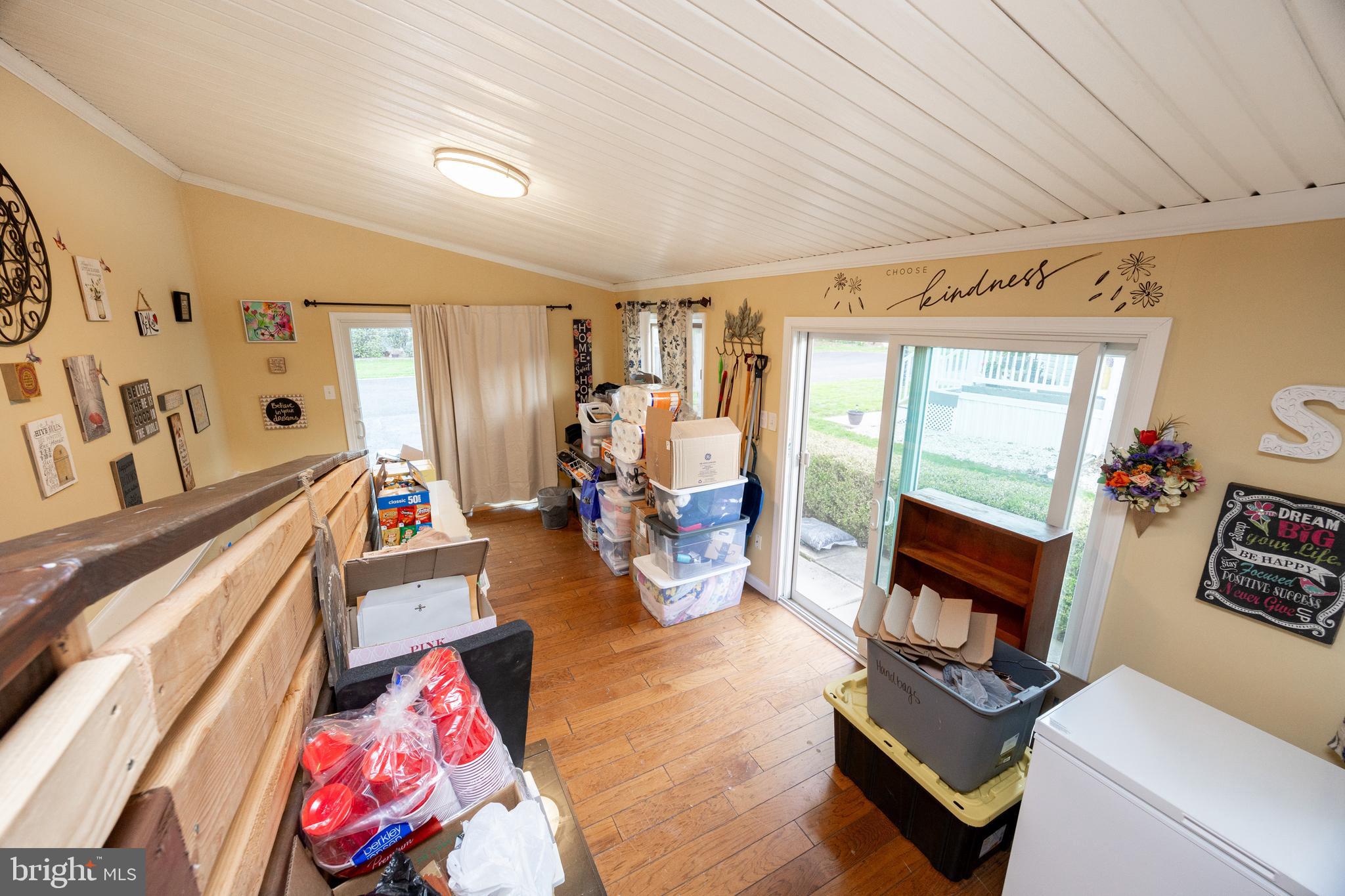 LITTLE FARM ESTATES - Residential