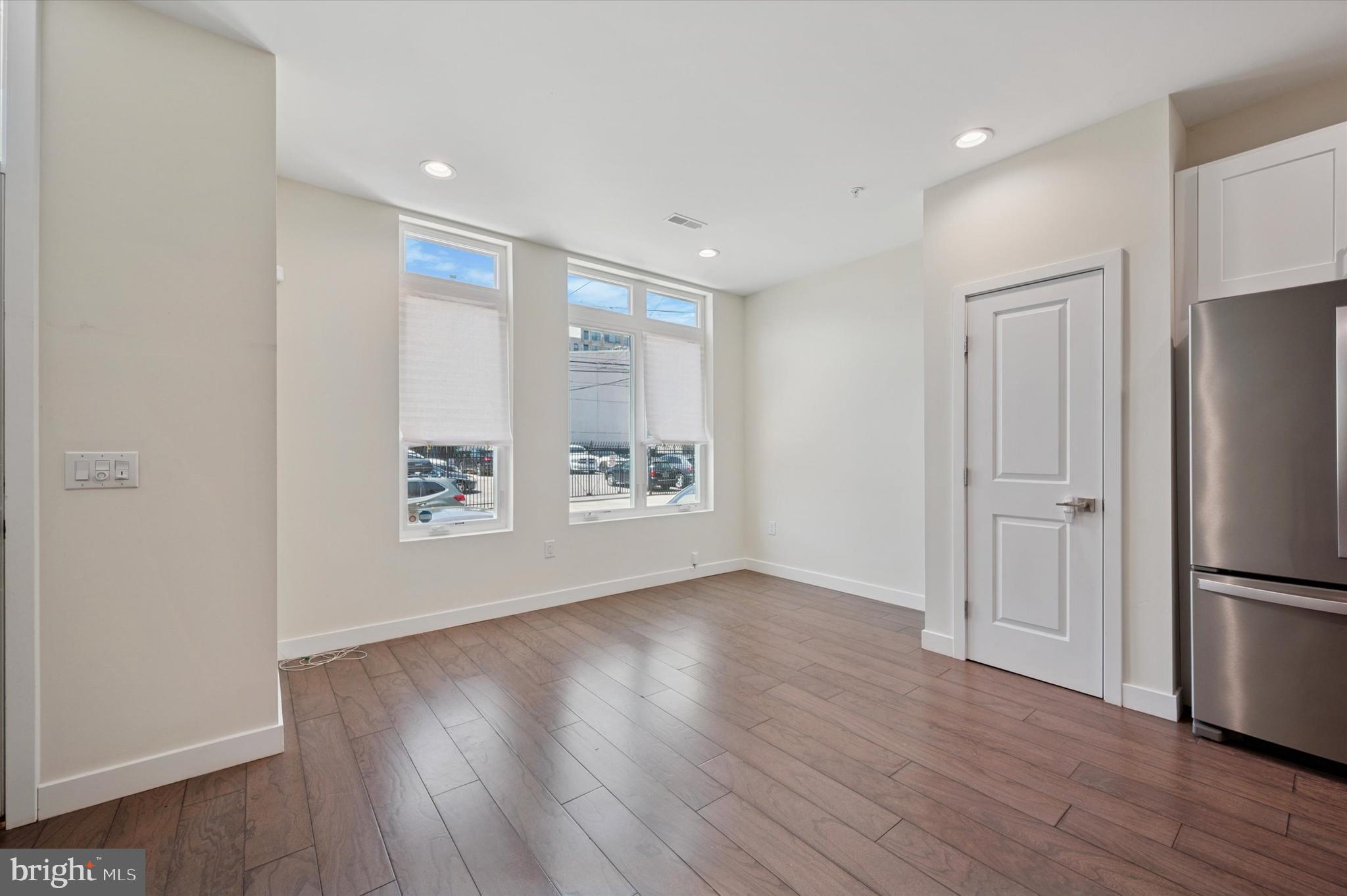 KENSINGTON - Residential