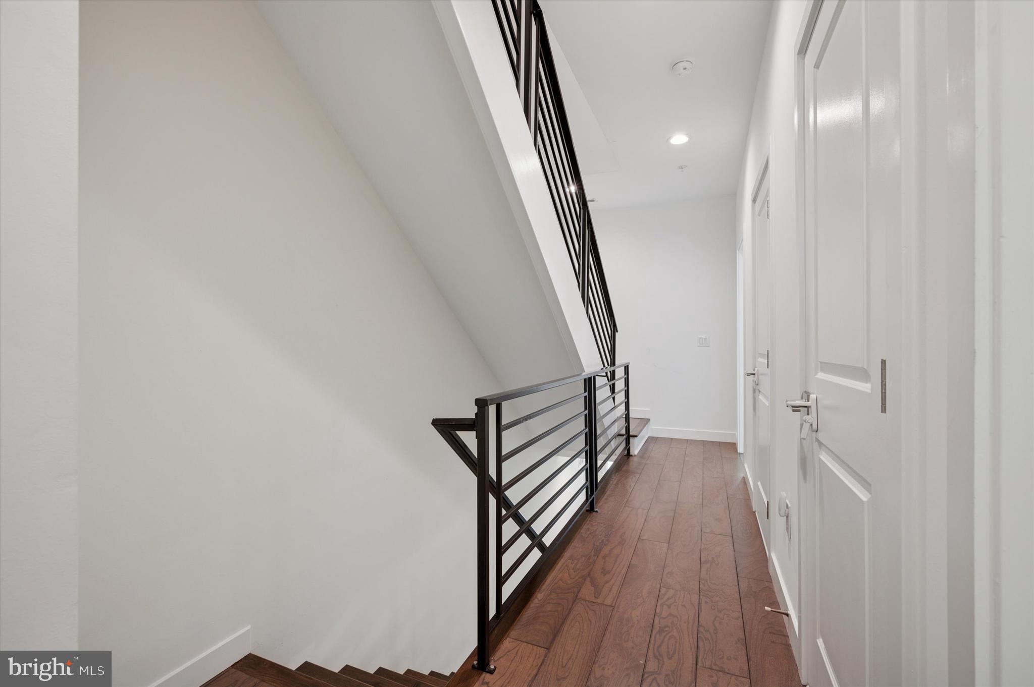KENSINGTON - Residential