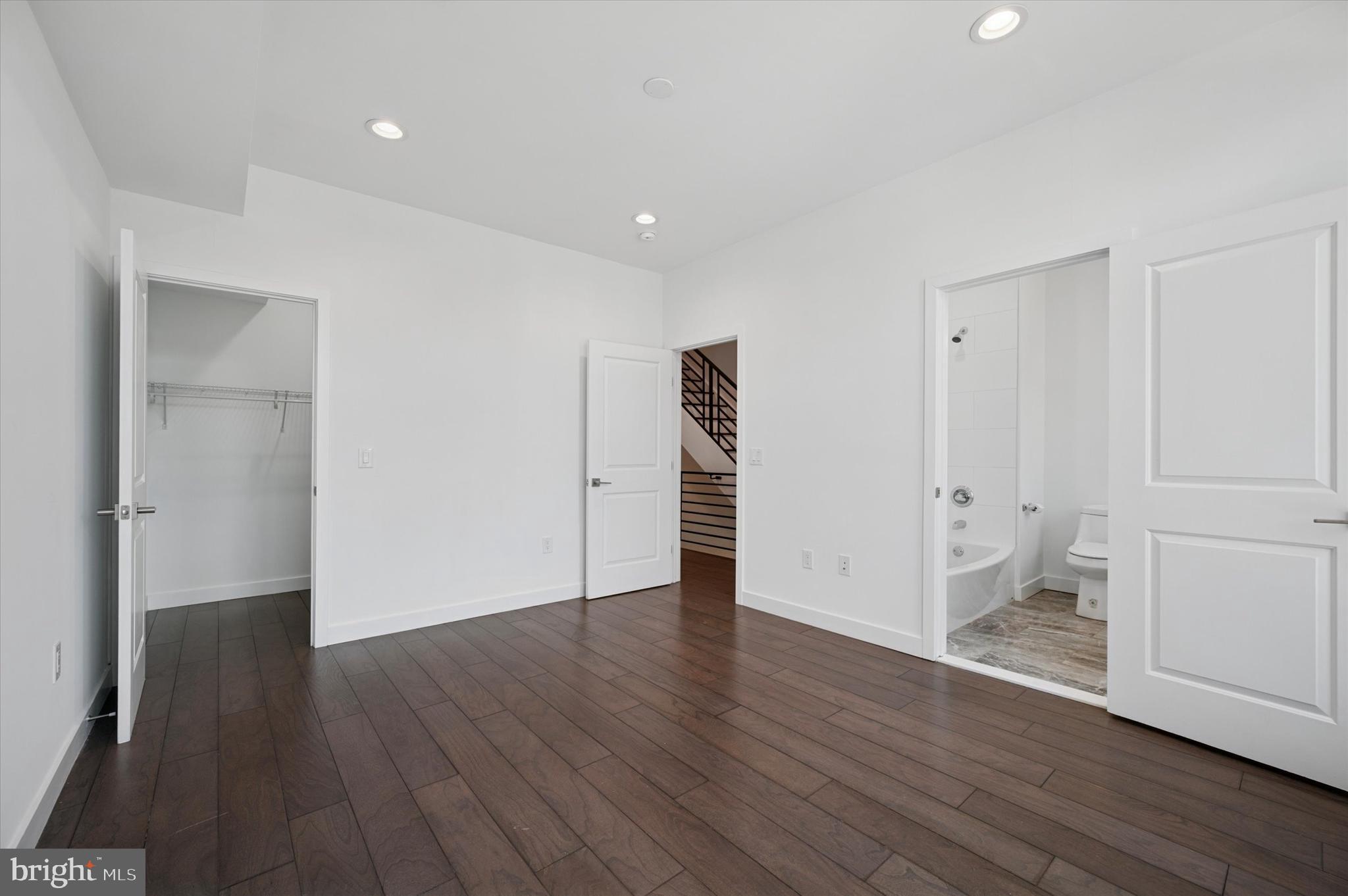 KENSINGTON - Residential