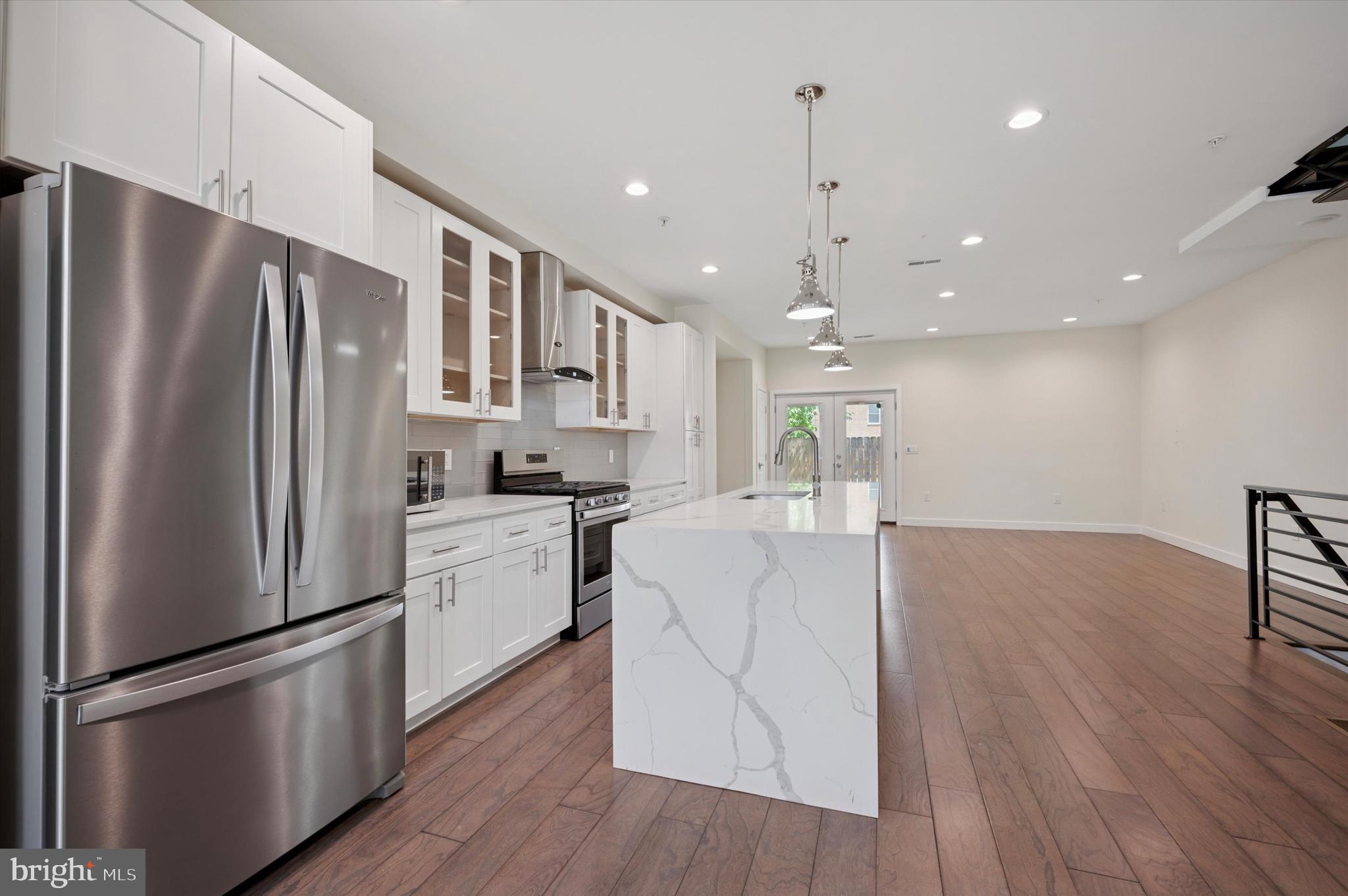 KENSINGTON - Residential
