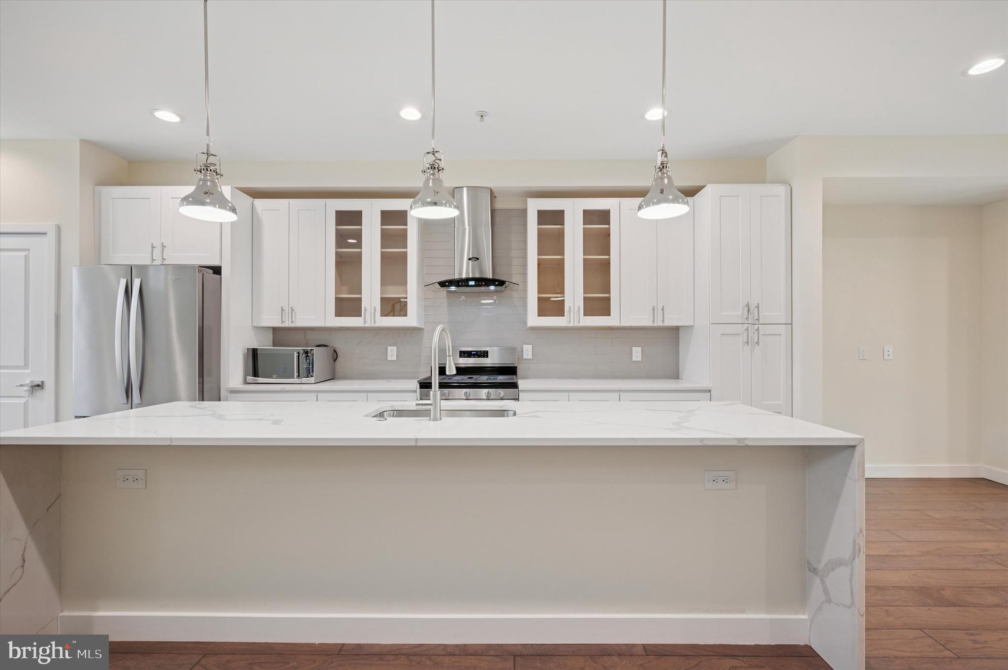 KENSINGTON - Residential