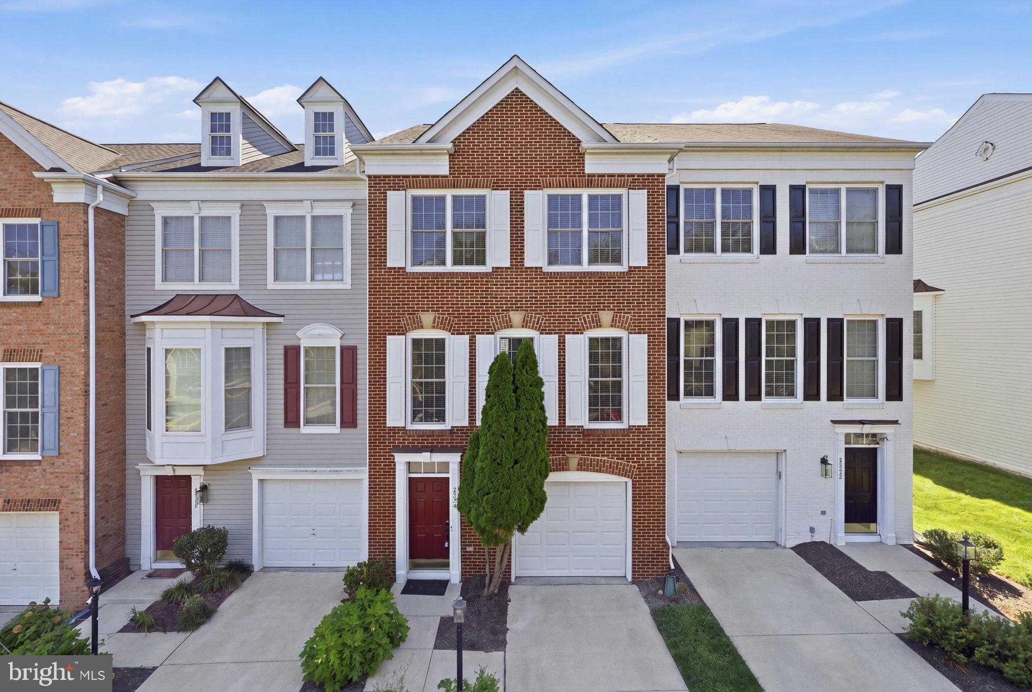 2524 TERRA COTTA CIRCLE