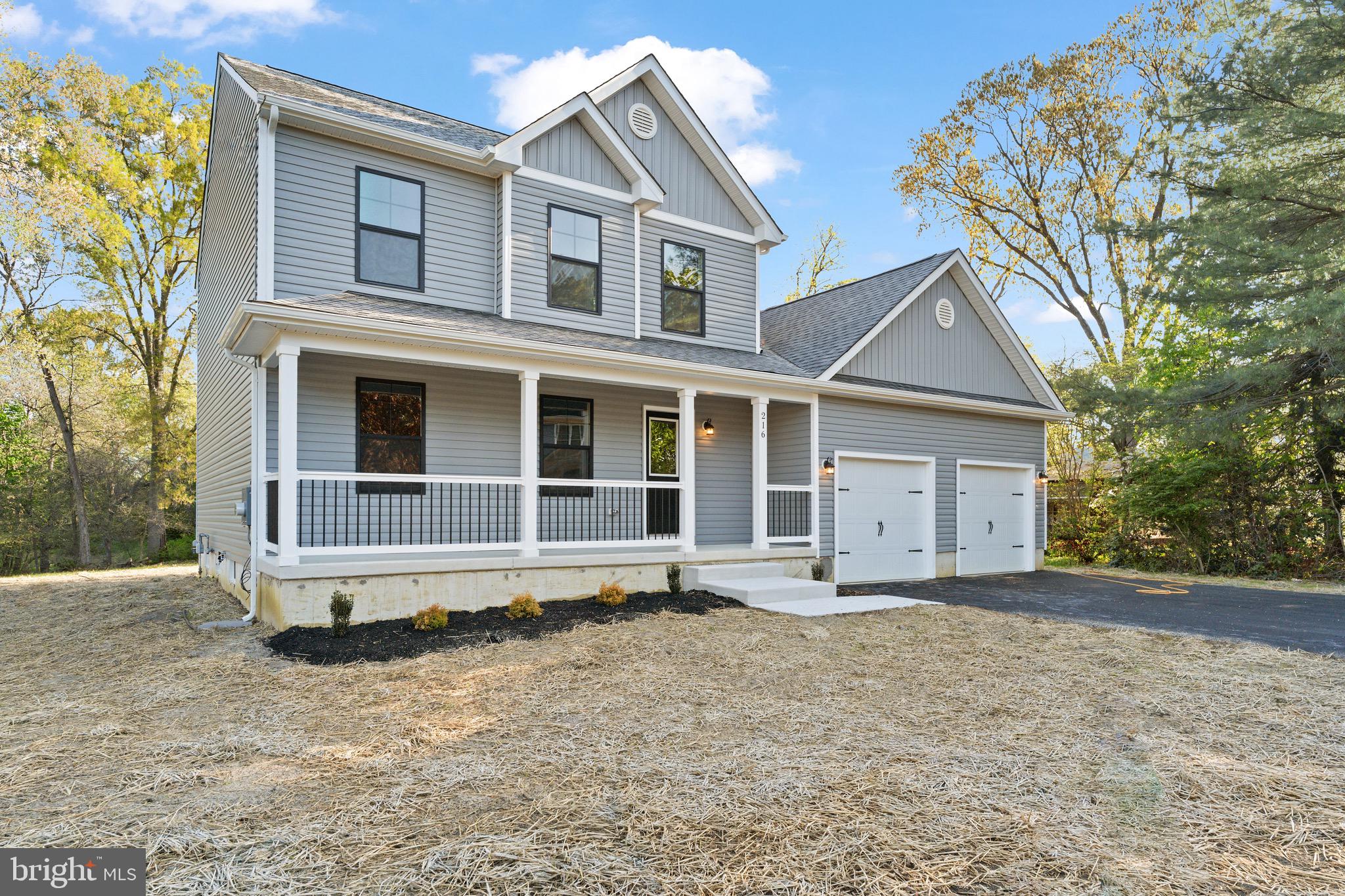 216 LOTUS AVENUE