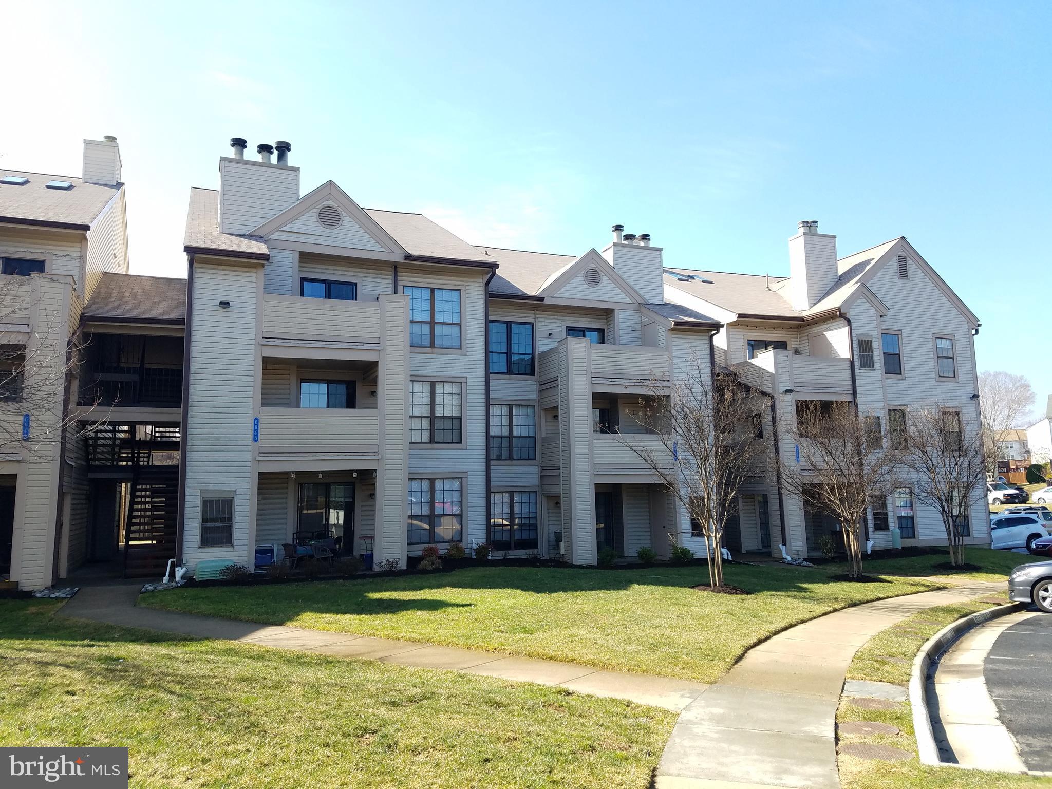 VICTORIA CROSSINGS AT MANCHESTER LAKES - Residential