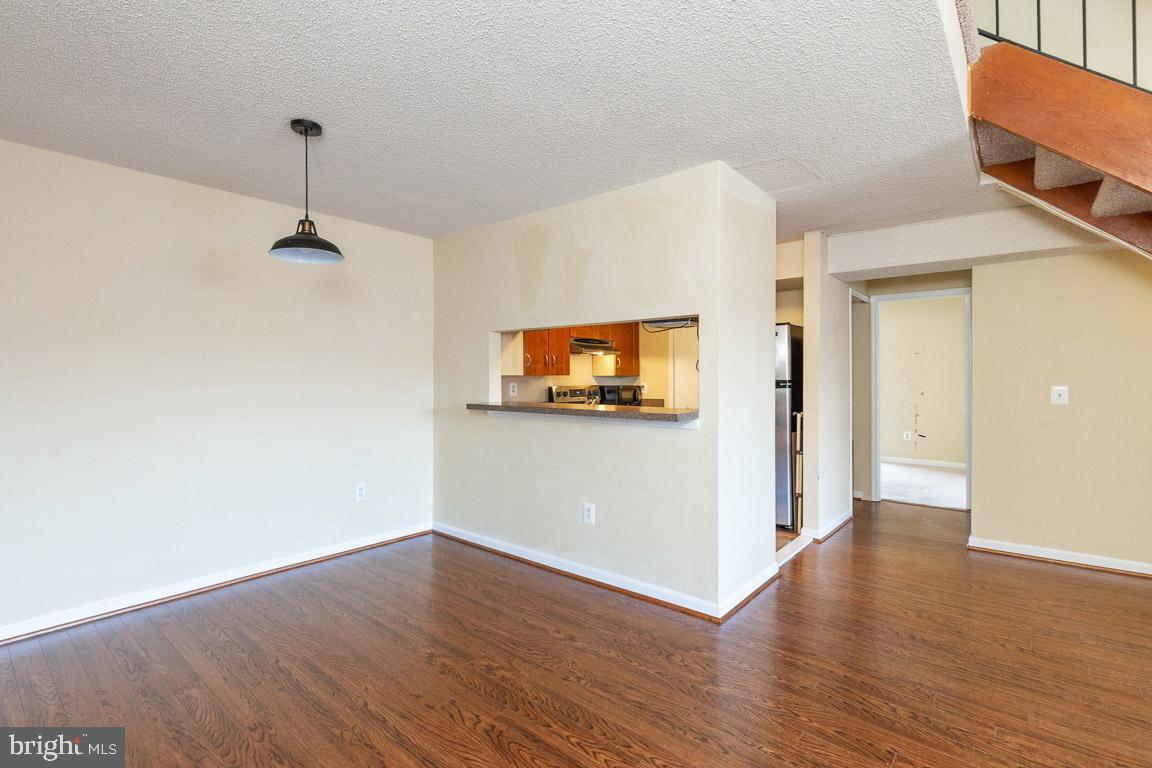 VICTORIA CROSSINGS AT MANCHESTER LAKES - Residential