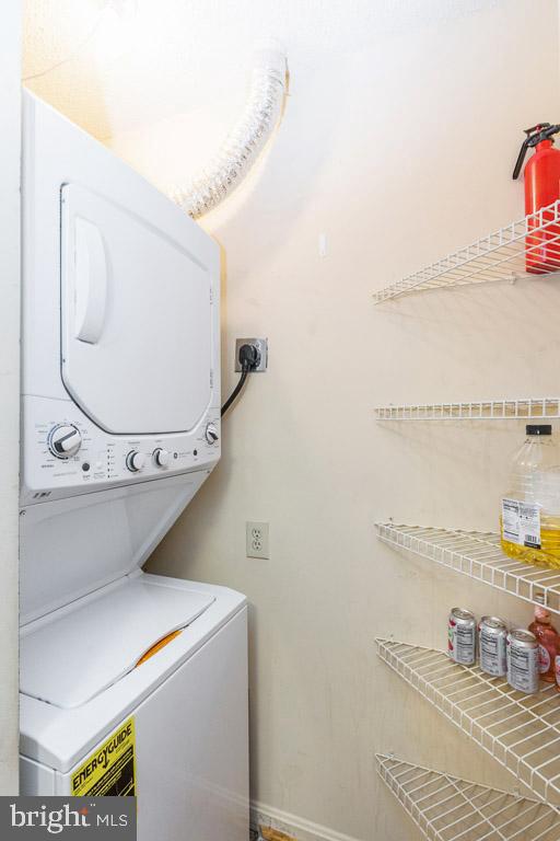 VICTORIA CROSSINGS AT MANCHESTER LAKES - Residential