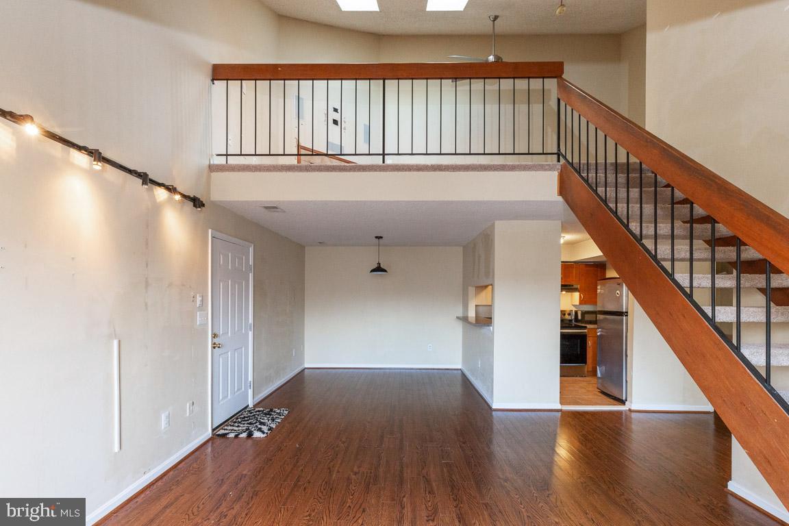 VICTORIA CROSSINGS AT MANCHESTER LAKES - Residential