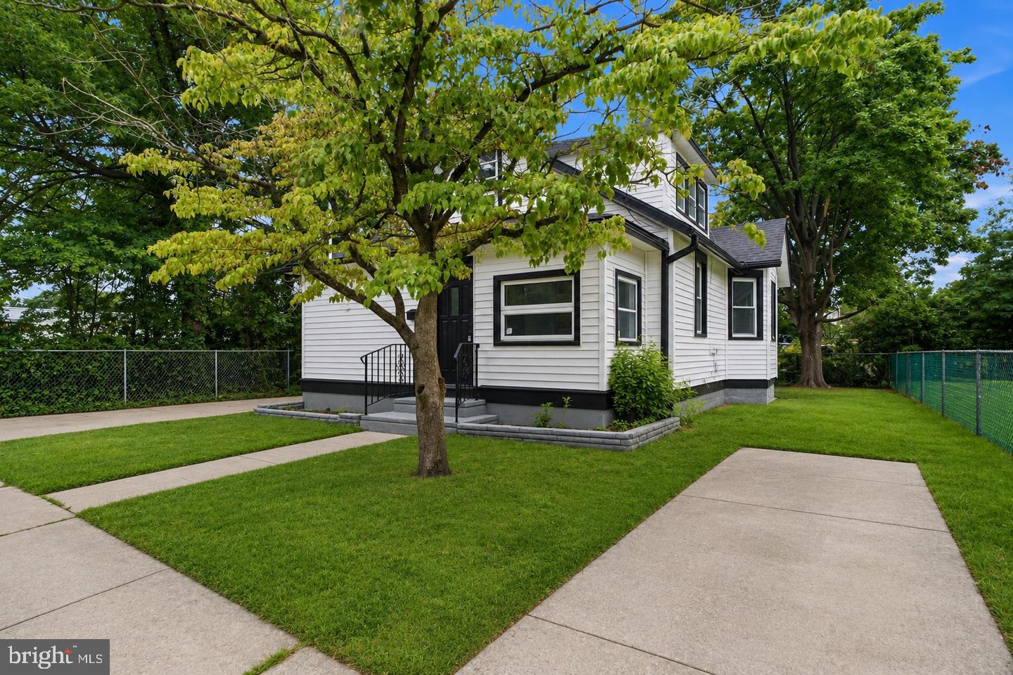 17 BOWERS AVENUE
