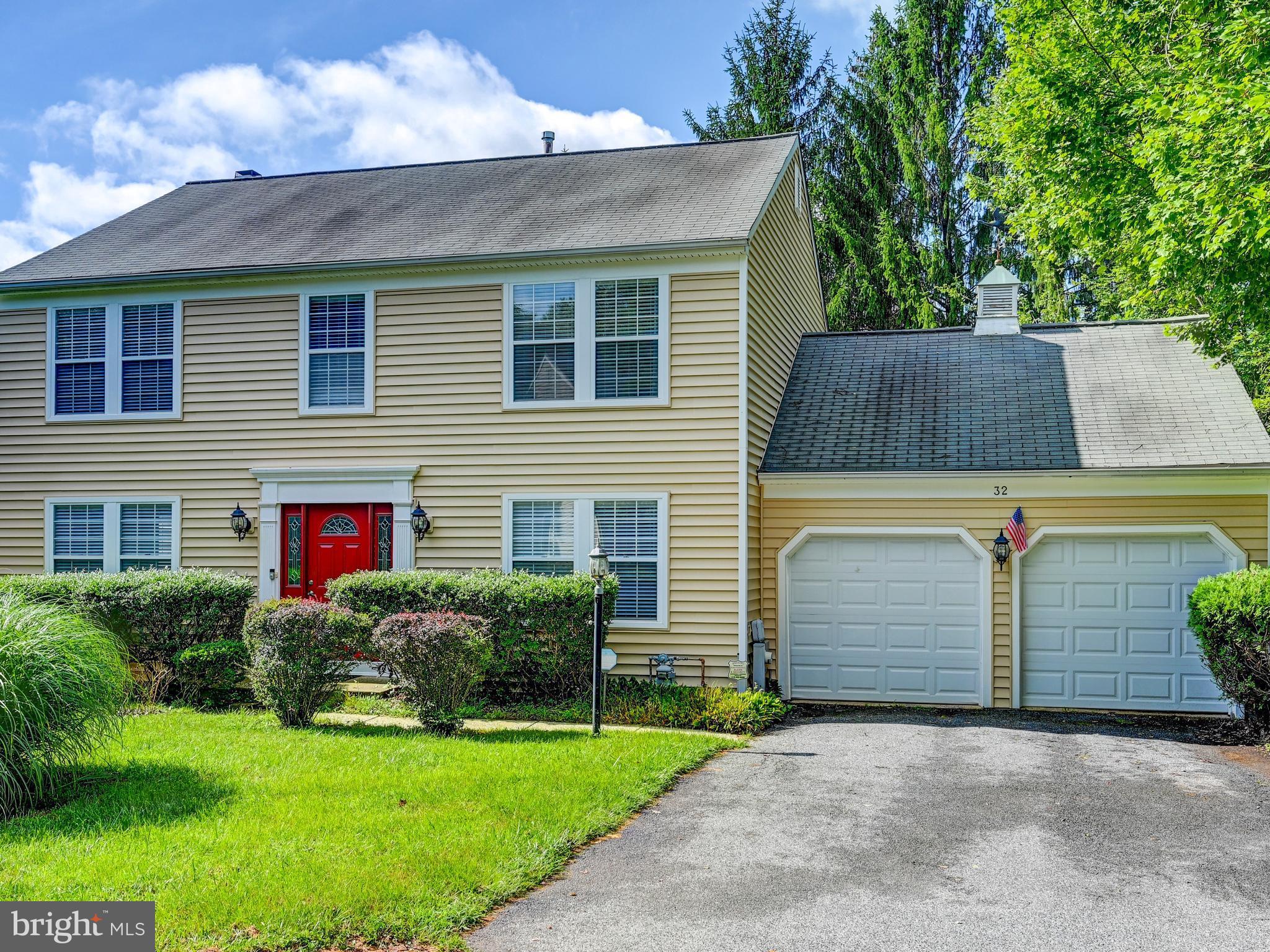 32 OLD CREEK COURT