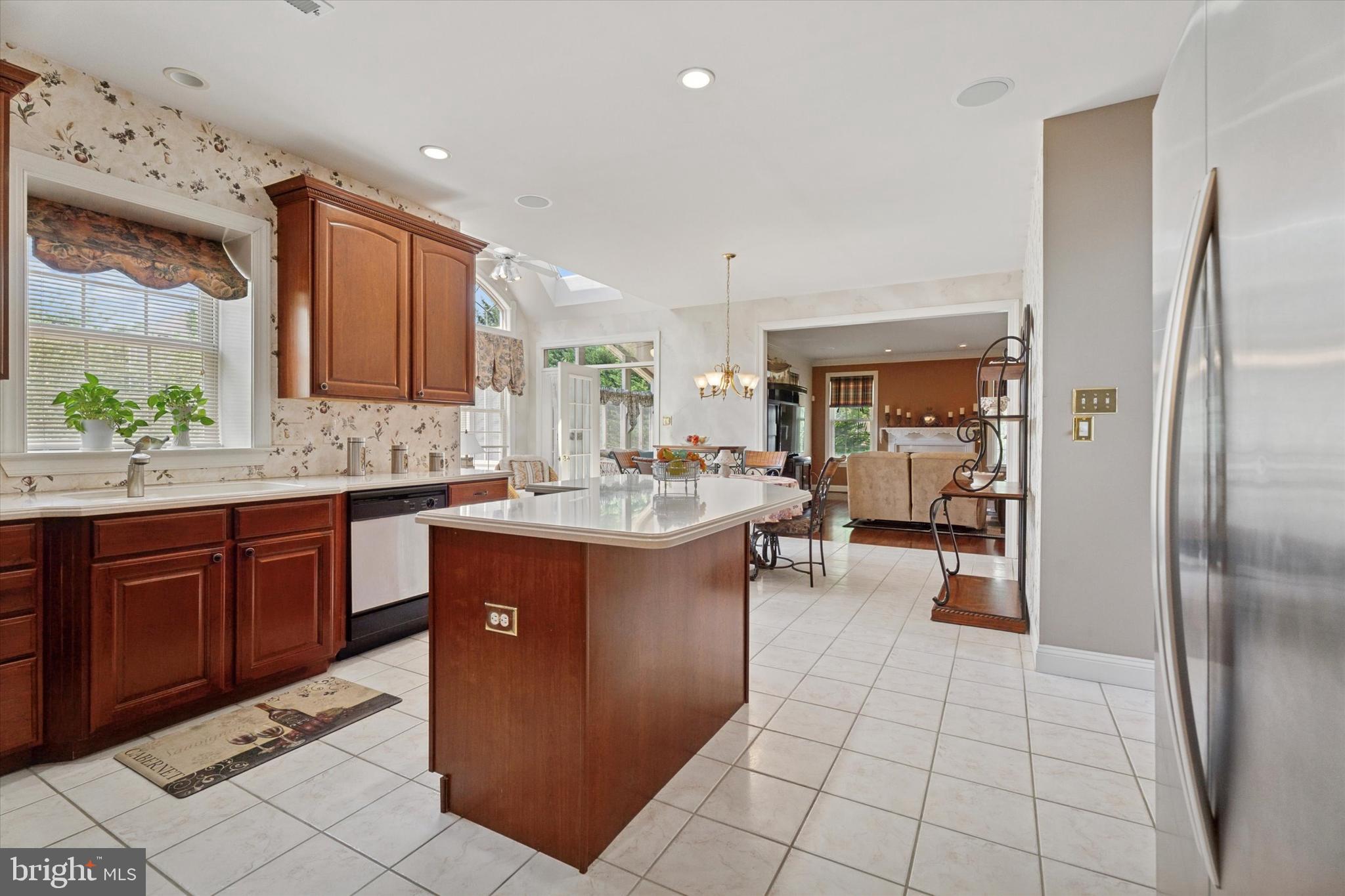 SUNNYBROOK - Residential