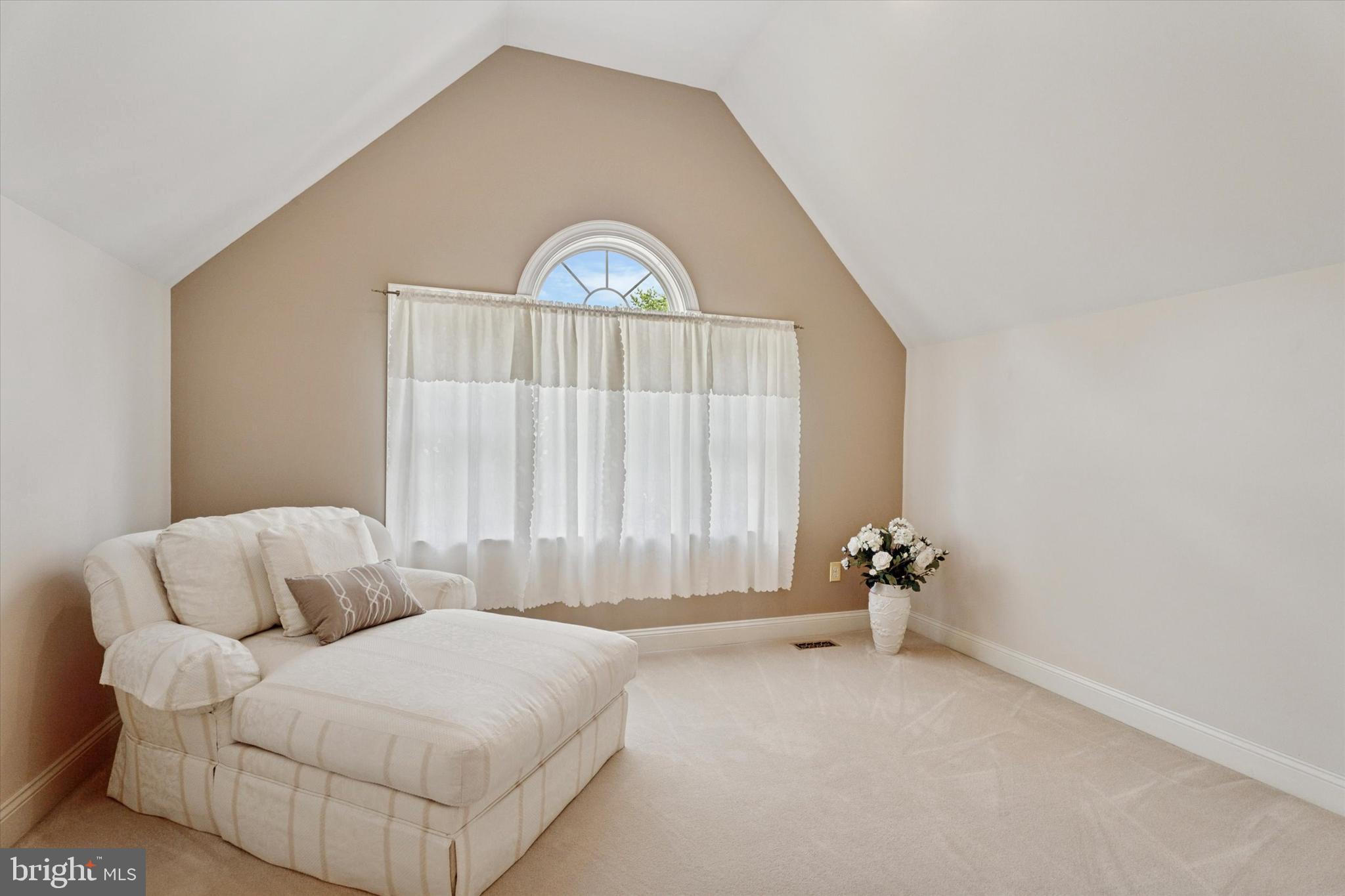 SUNNYBROOK - Residential