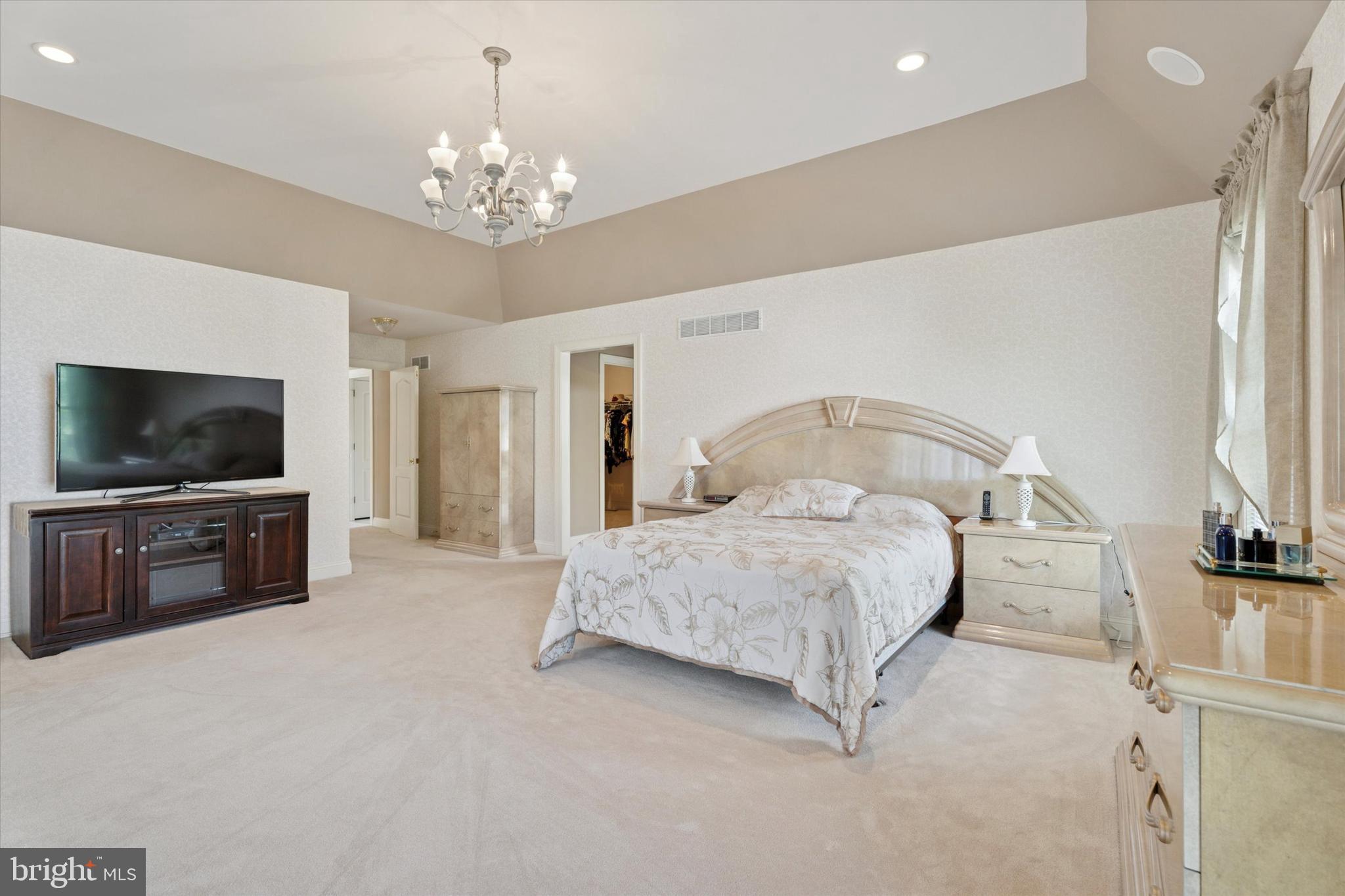 SUNNYBROOK - Residential