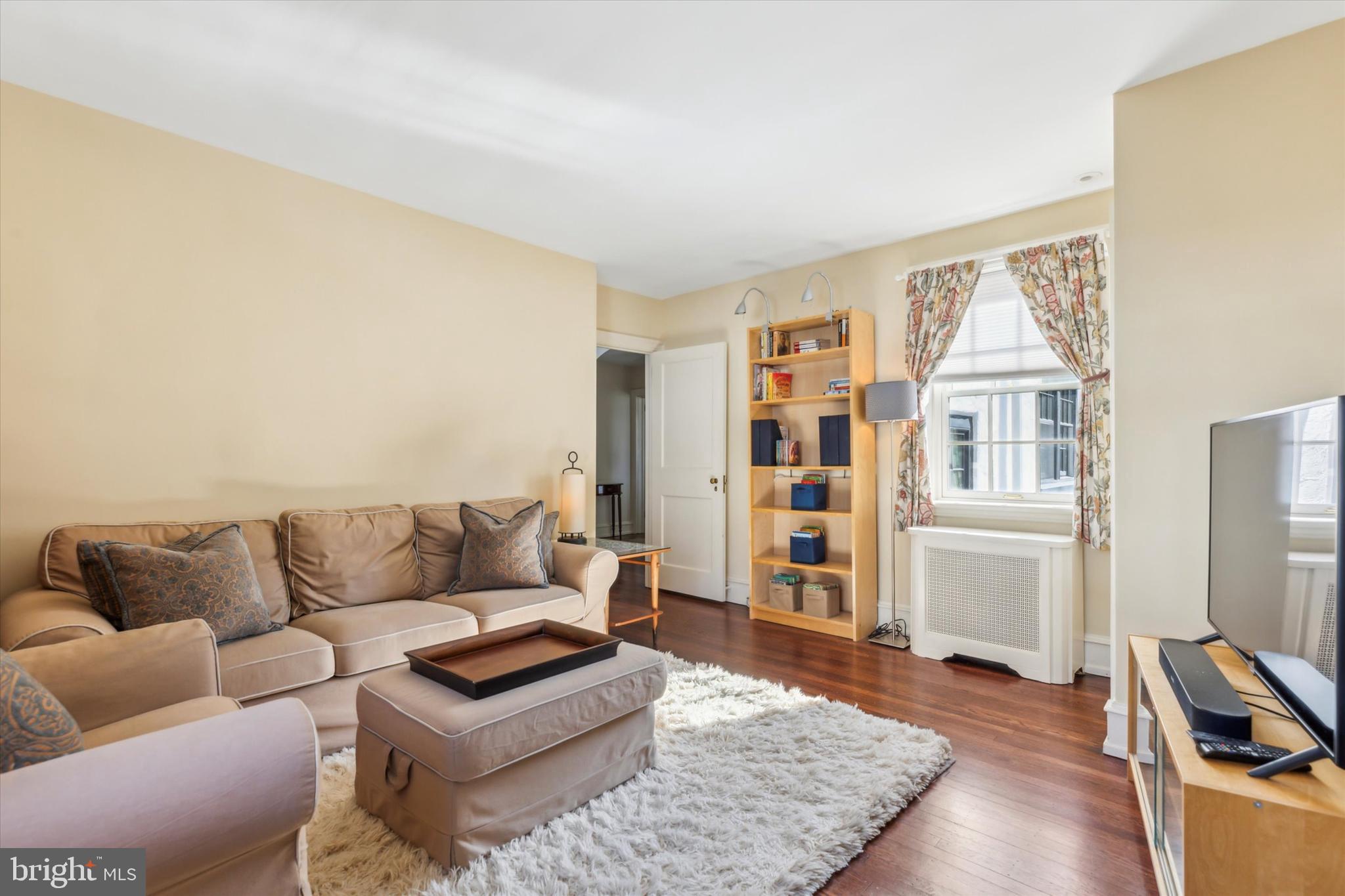 BRYN MAWR - Residential