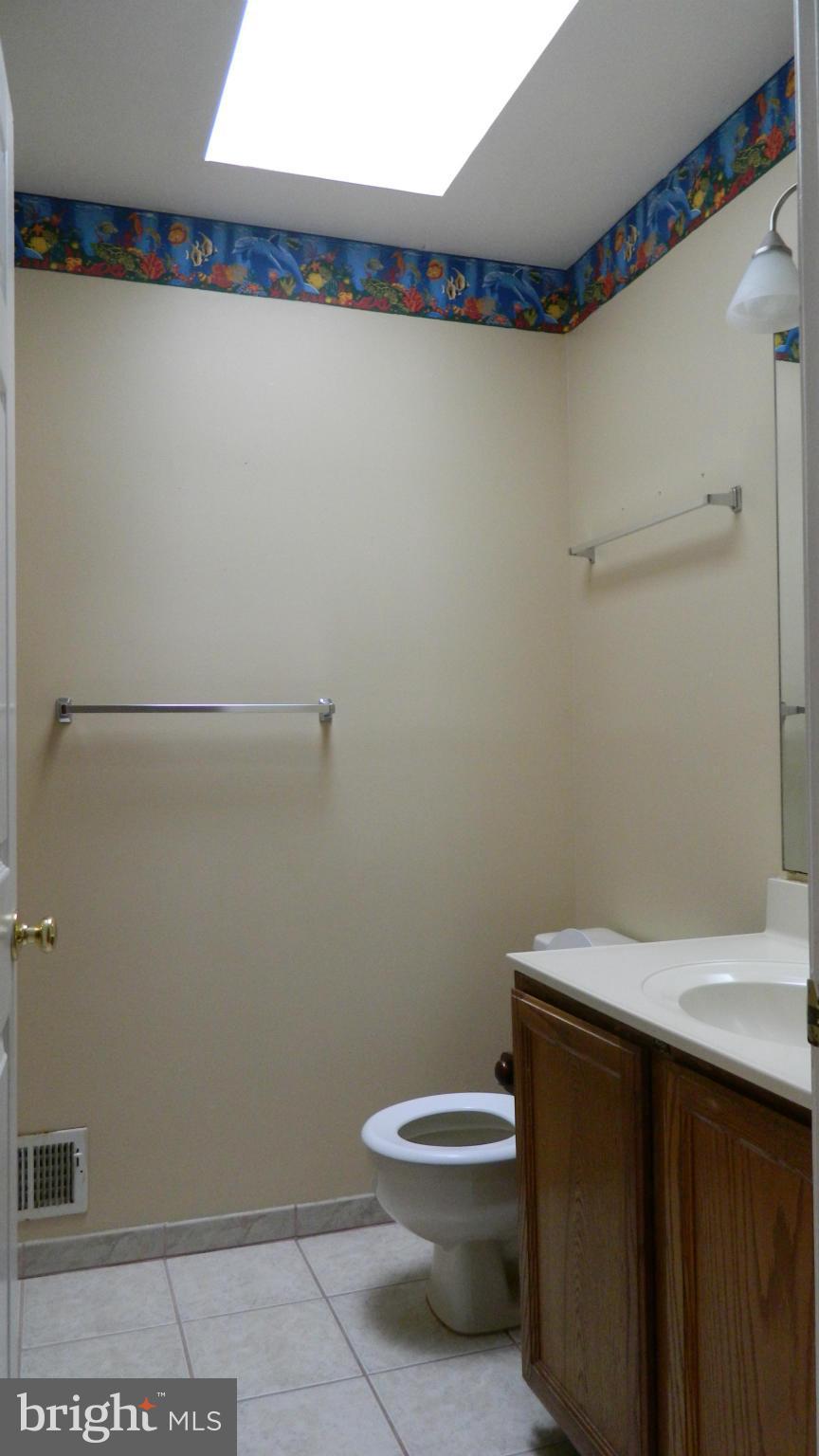 WHITE HALL - Residential