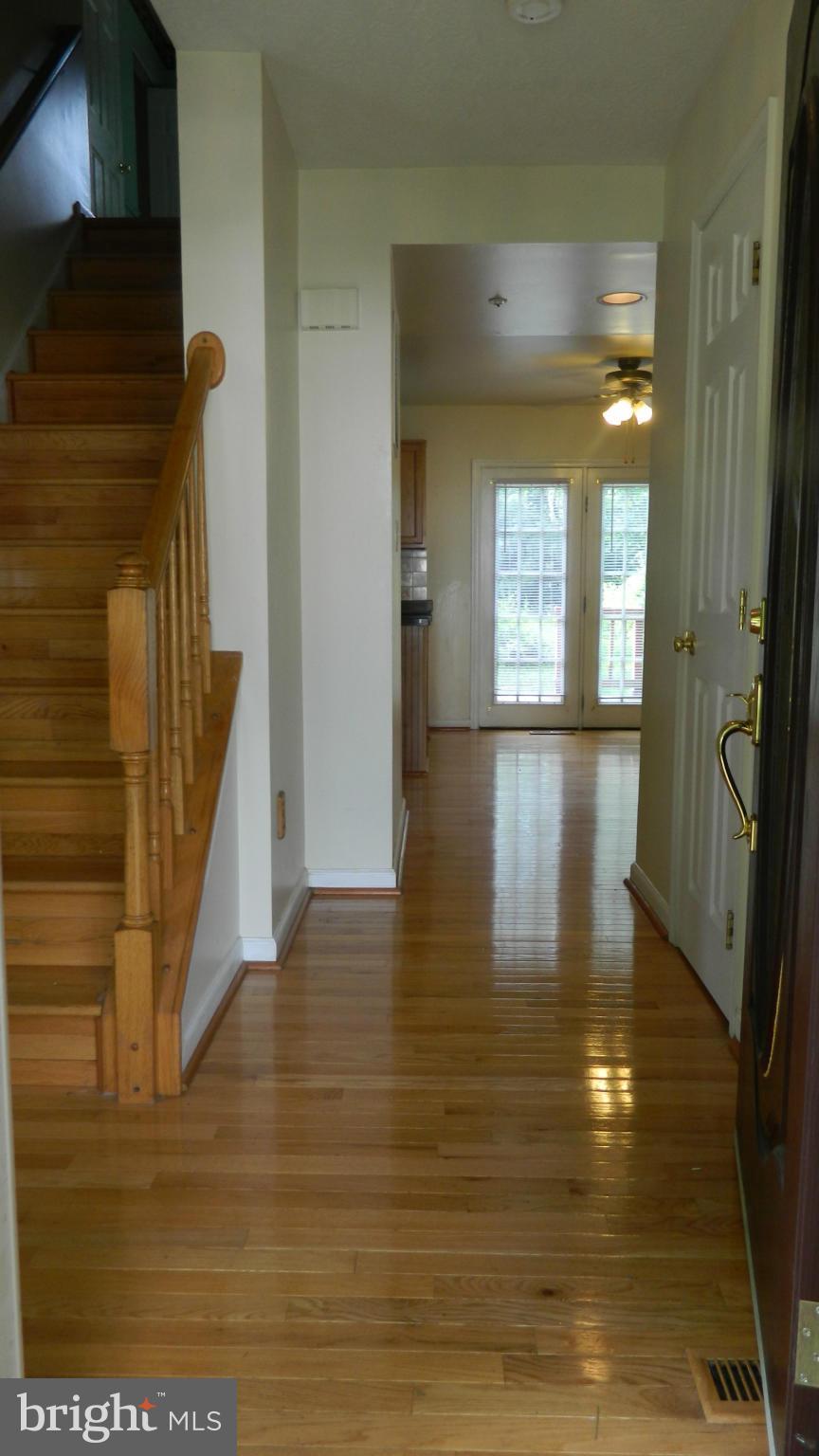 WHITE HALL - Residential