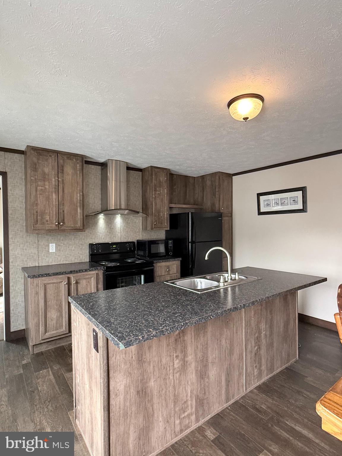 HUB COURT EAST - Residential