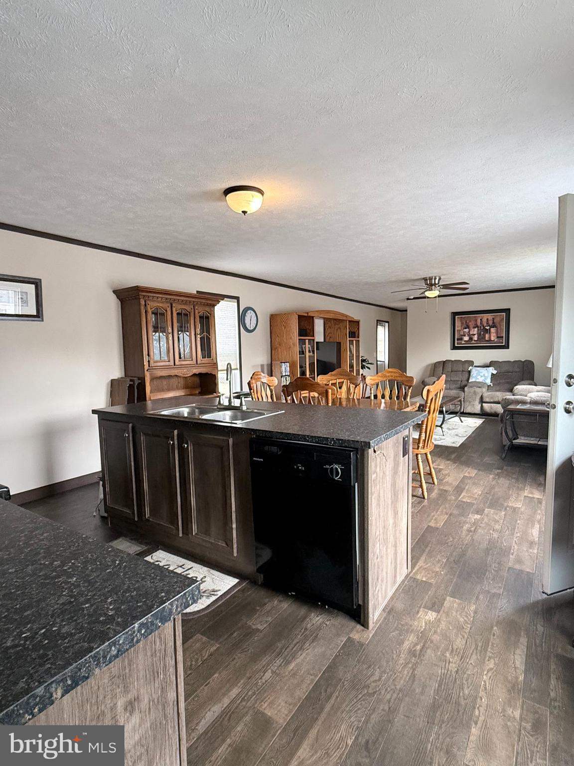 HUB COURT EAST - Residential