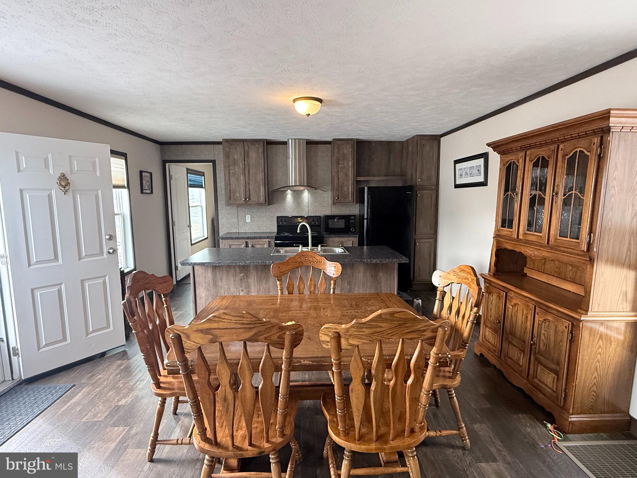 HUB COURT EAST - Residential