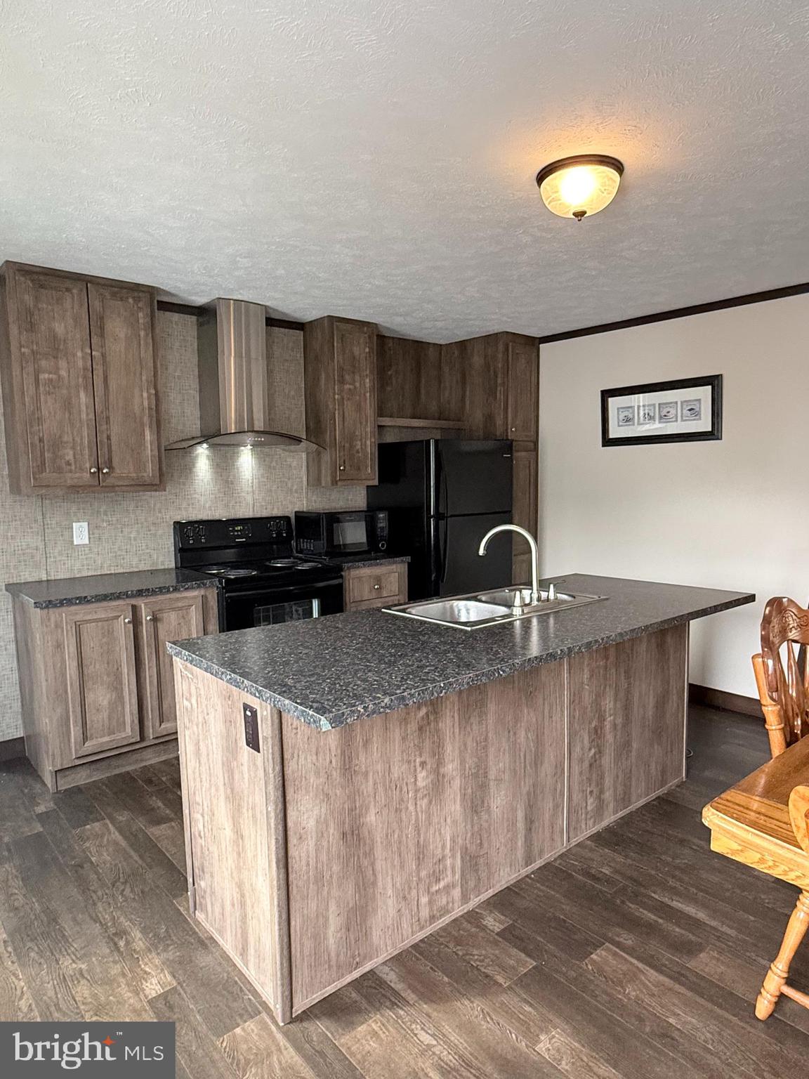 HUB COURT EAST - Residential