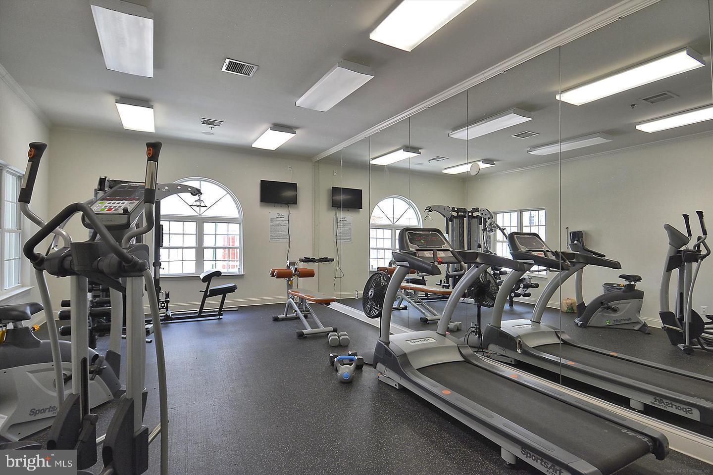 WESTBRIAR PLAZA - Residential Lease