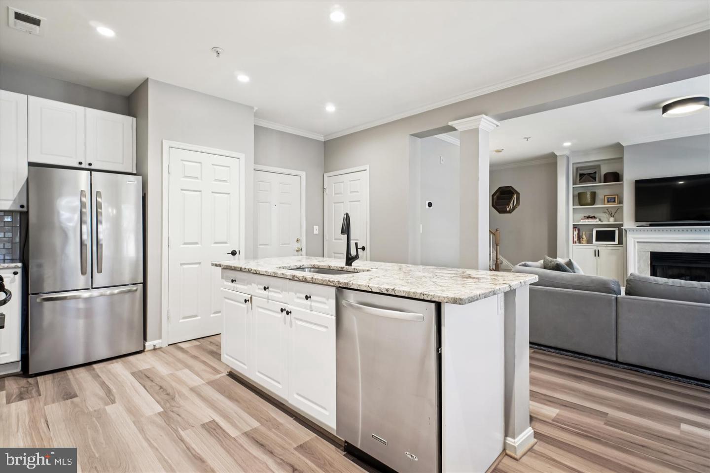 WESTBRIAR PLAZA - Residential Lease