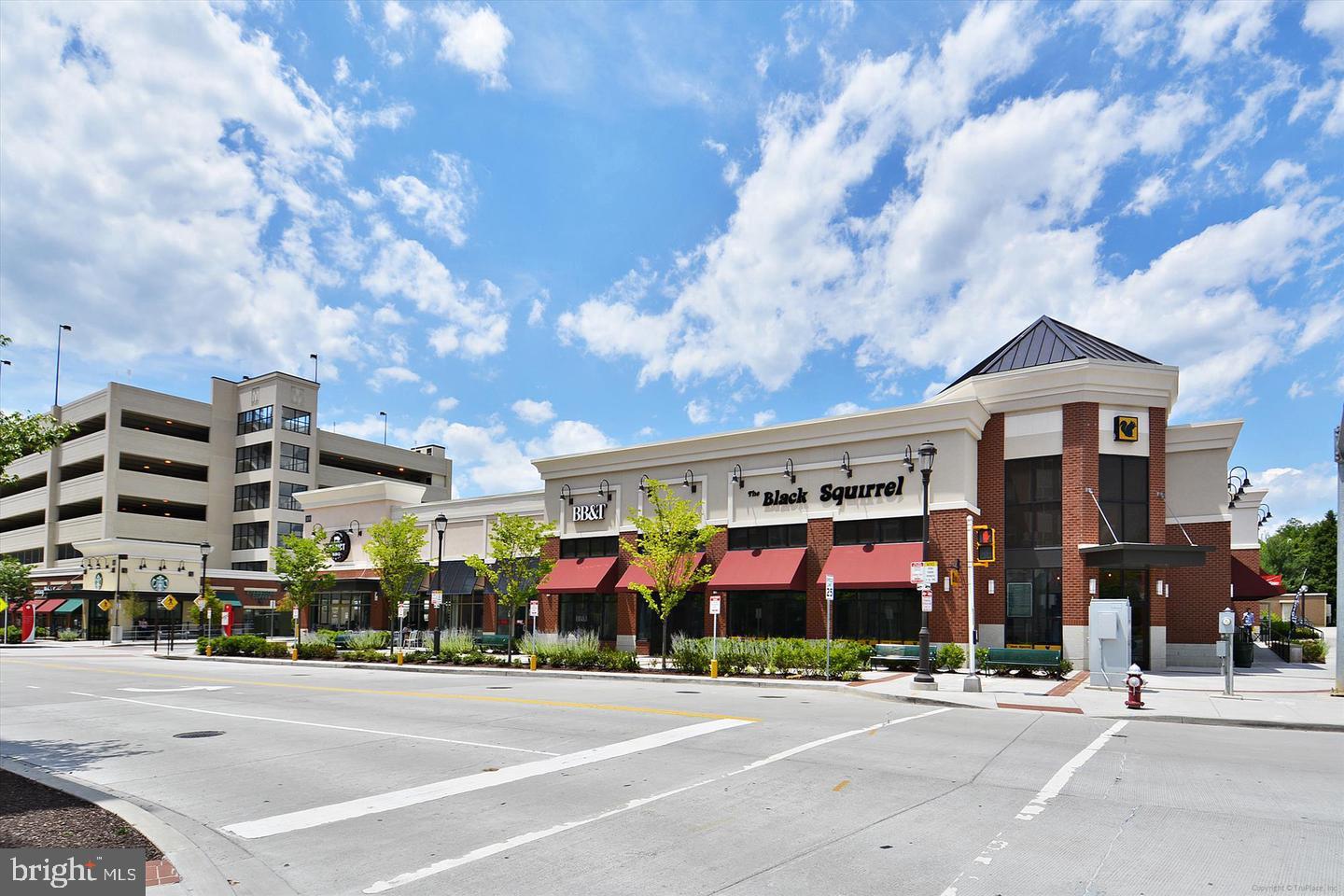 WESTBRIAR PLAZA - Residential Lease