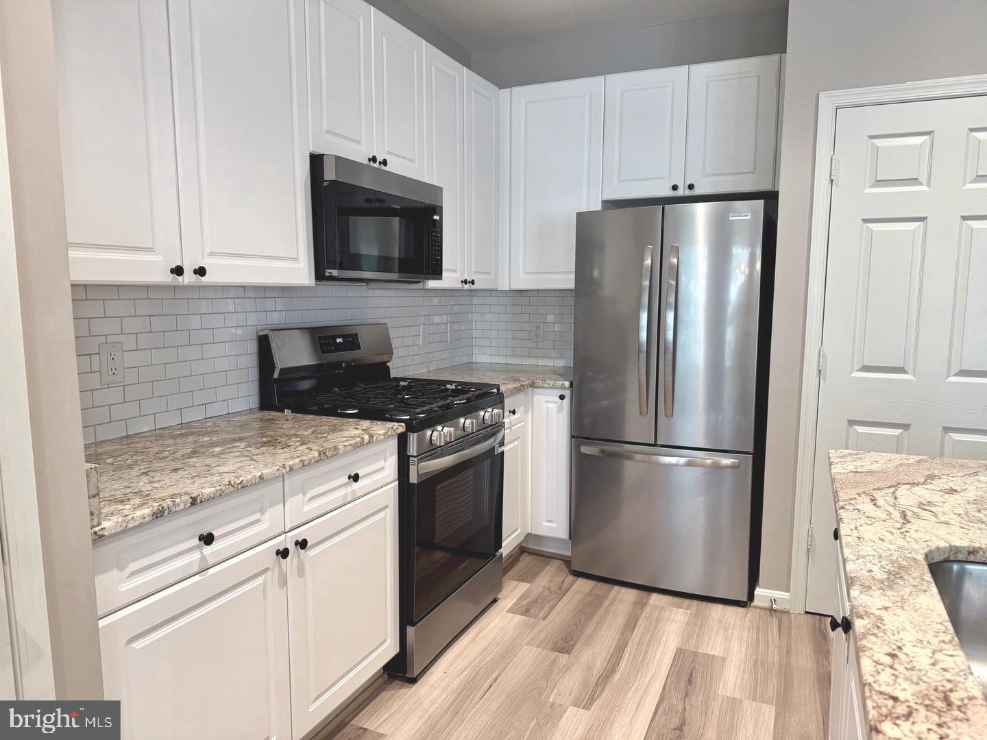 WESTBRIAR PLAZA - Residential Lease